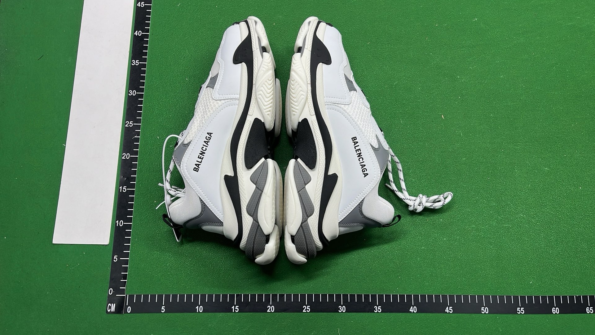 Balenciaga Triple S （30+）  in the Best OopBuy Spreadsheet QC photos