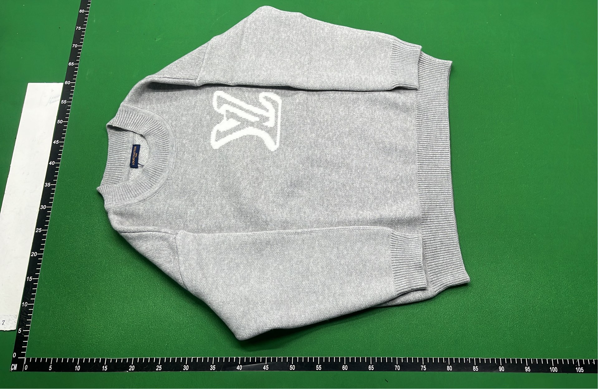 1:1 Batch LOUIS VUITTONsweater1  in the Best OopBuy Spreadsheet QC photos