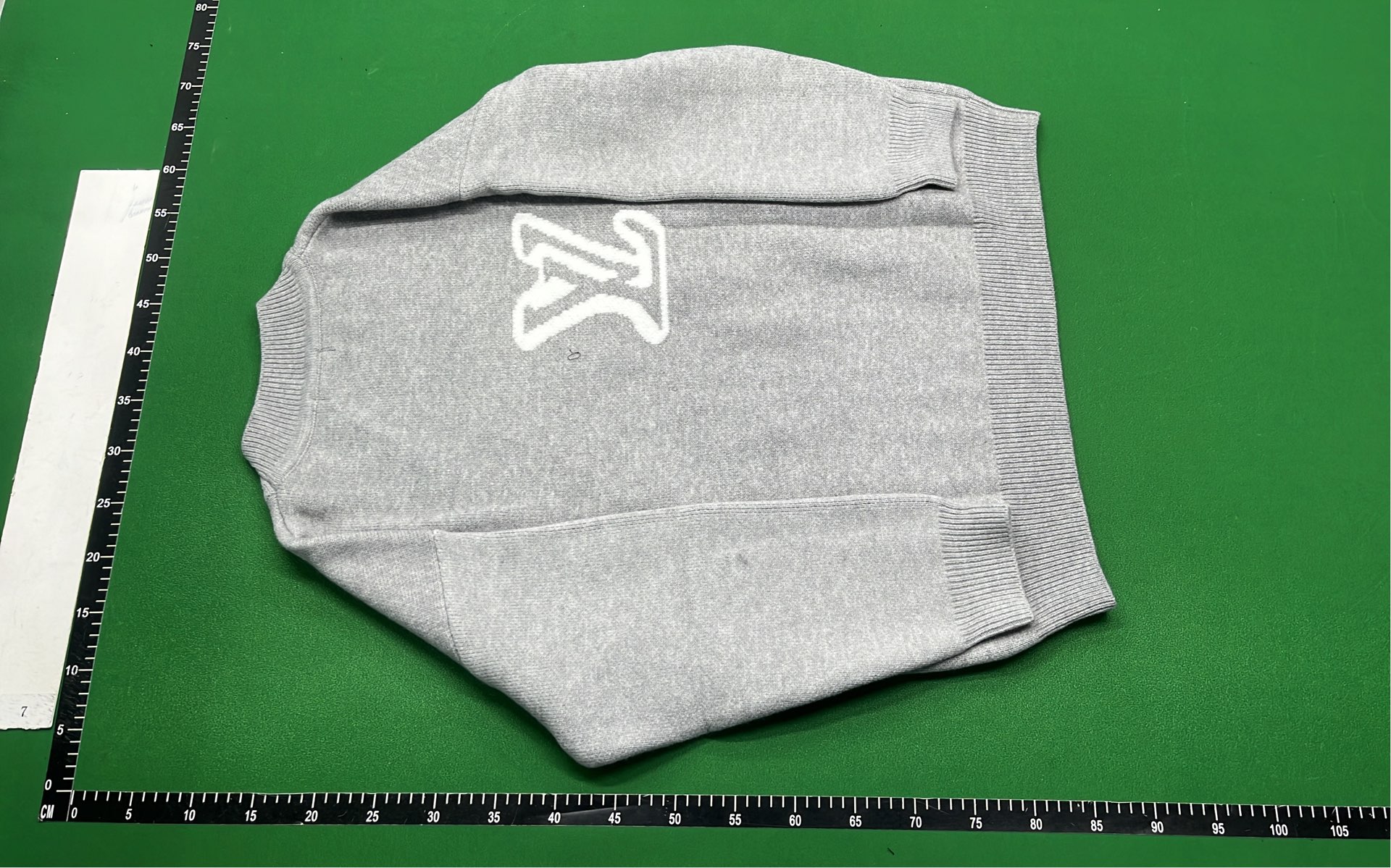 1:1 Batch LOUIS VUITTONsweater1  in the Best OopBuy Spreadsheet QC photos