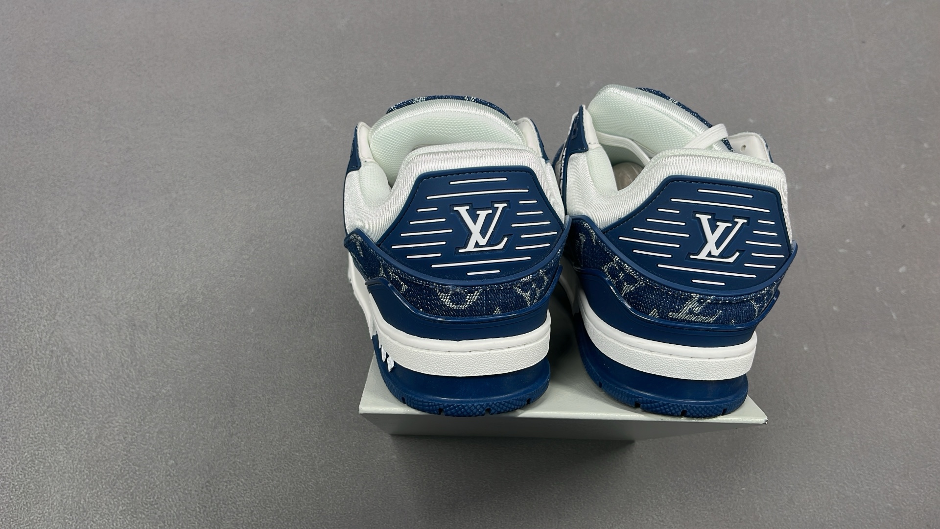 1:1 Batch LOUIS VUITTON Trainer Shoes  in the Best OopBuy Spreadsheet QC photos