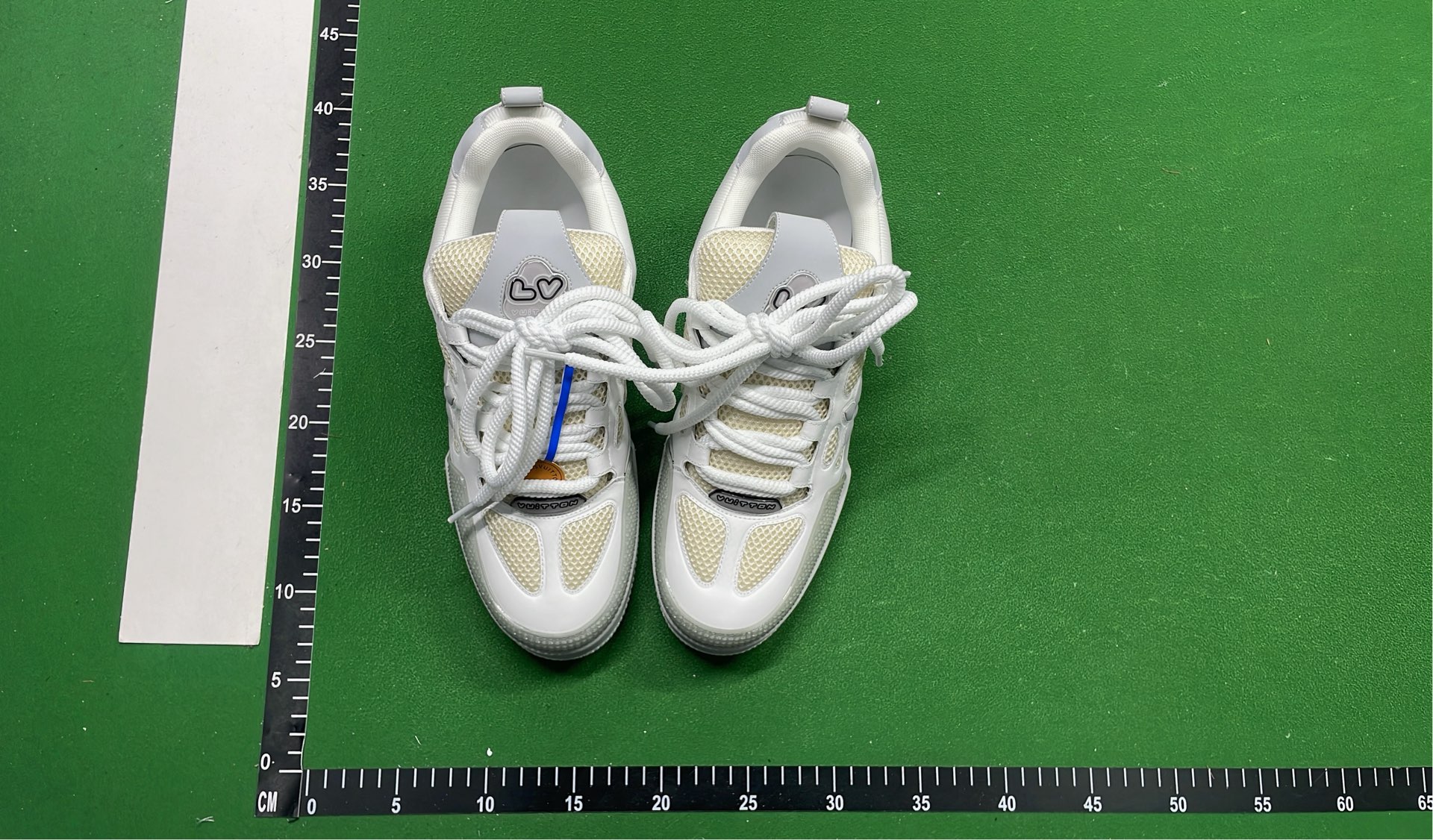1:1 Batch LOUIS VUITTON shoes-1  in the Best OopBuy Spreadsheet QC photos