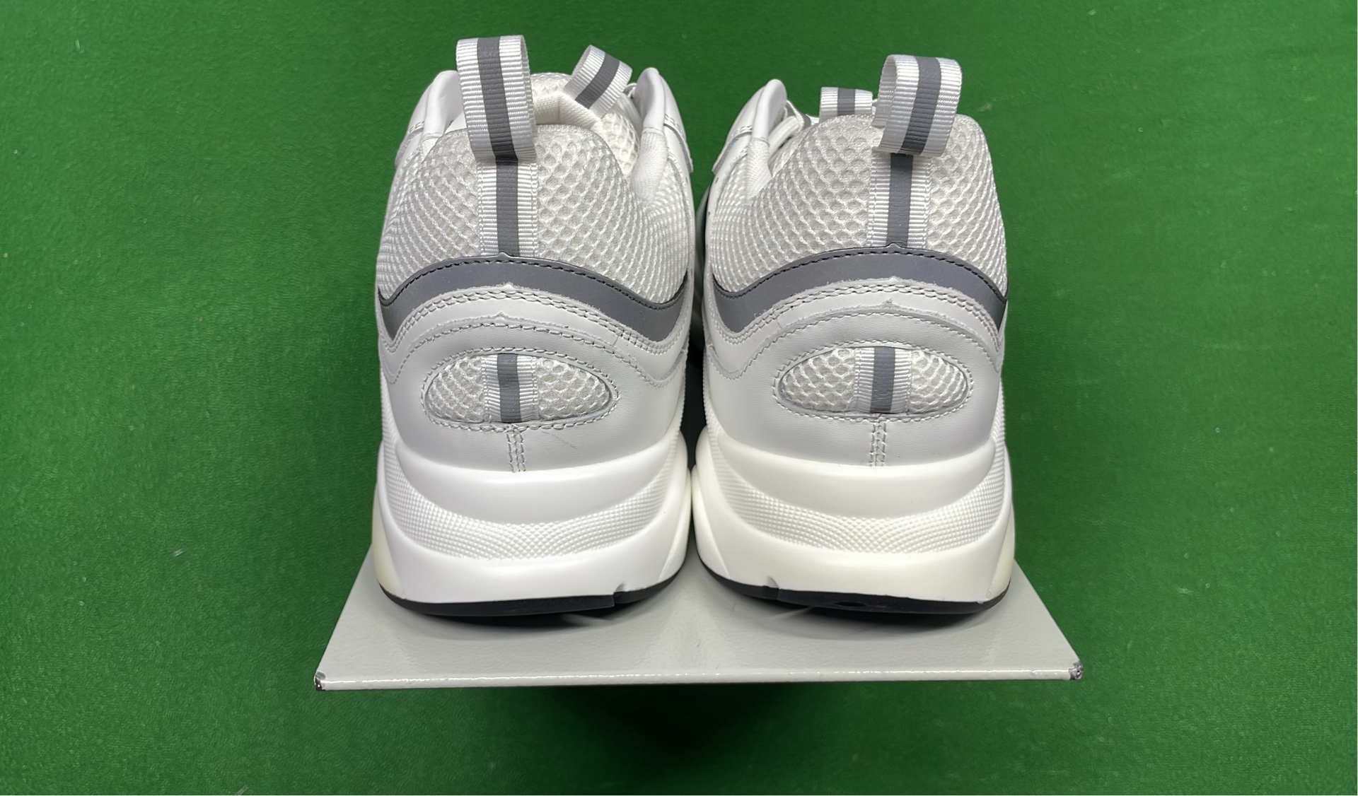1:1 Batch DIOR B22 Shoes-1  in the Best OopBuy Spreadsheet QC photos