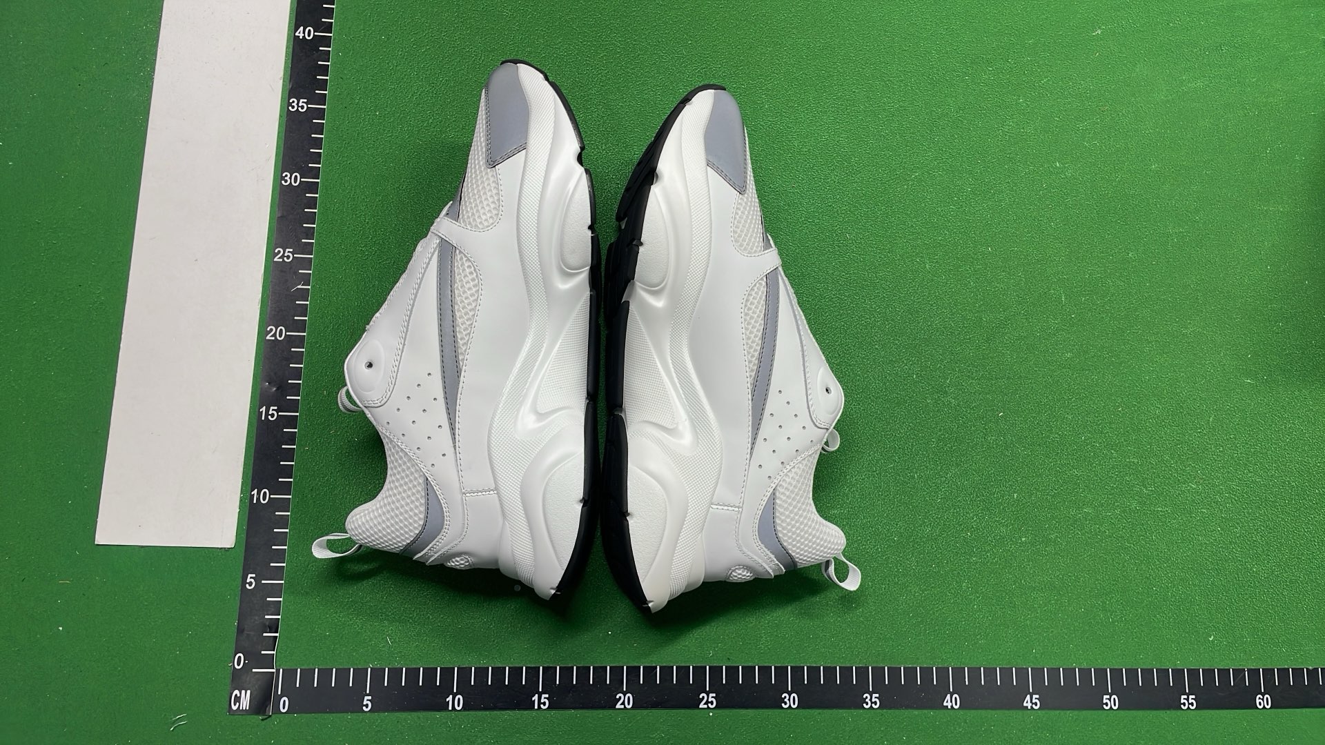 1:1 Batch DIOR B22 Shoes-1  in the Best OopBuy Spreadsheet QC photos