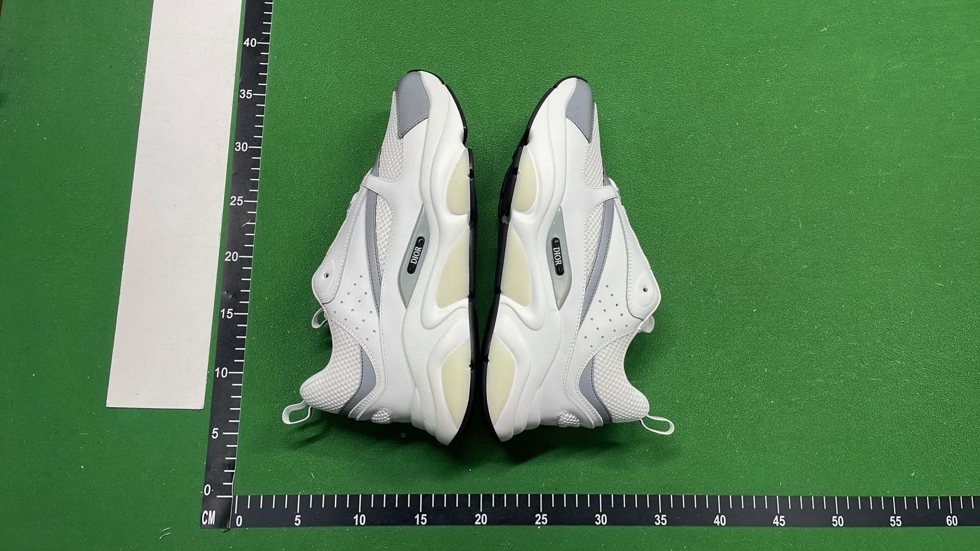 1:1 Batch DIOR B22 Shoes-1  in the Best OopBuy Spreadsheet QC photos
