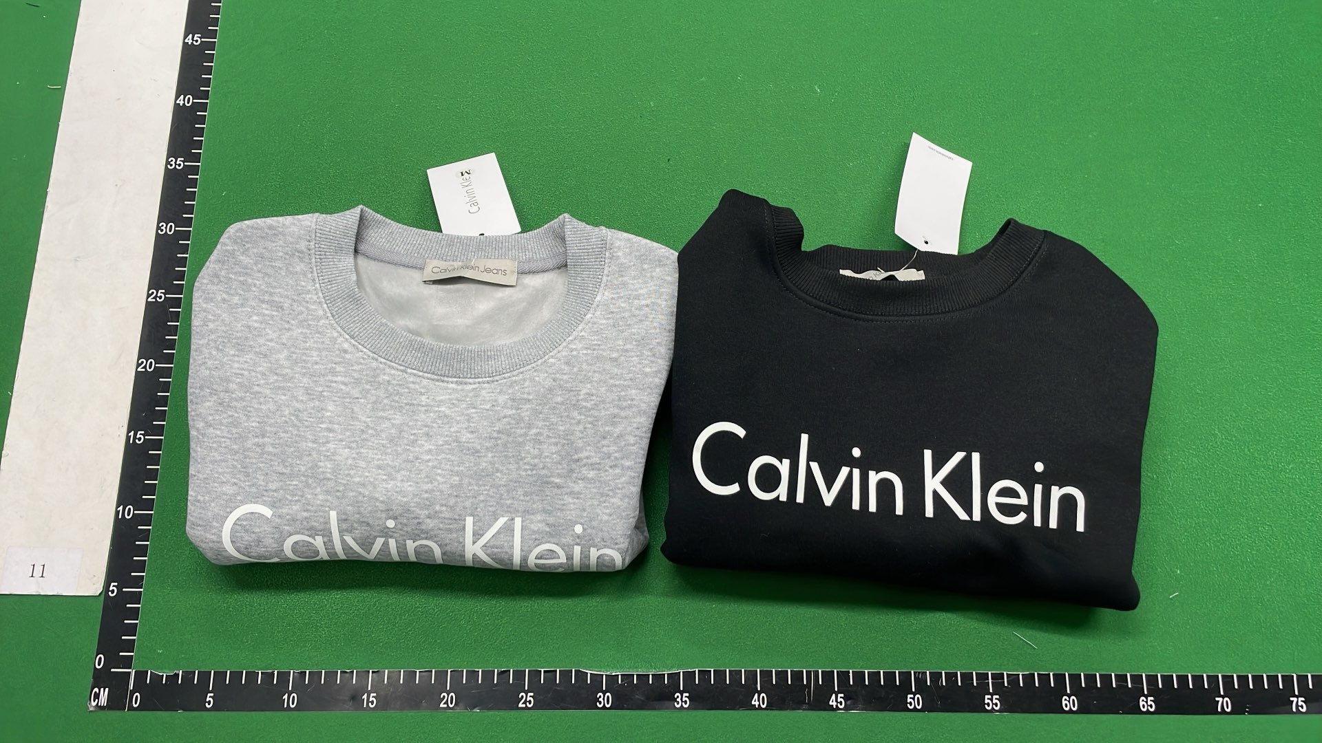 Calvin Klein Logo Sweatshirt - Classic Crewneck in Multiple Colors