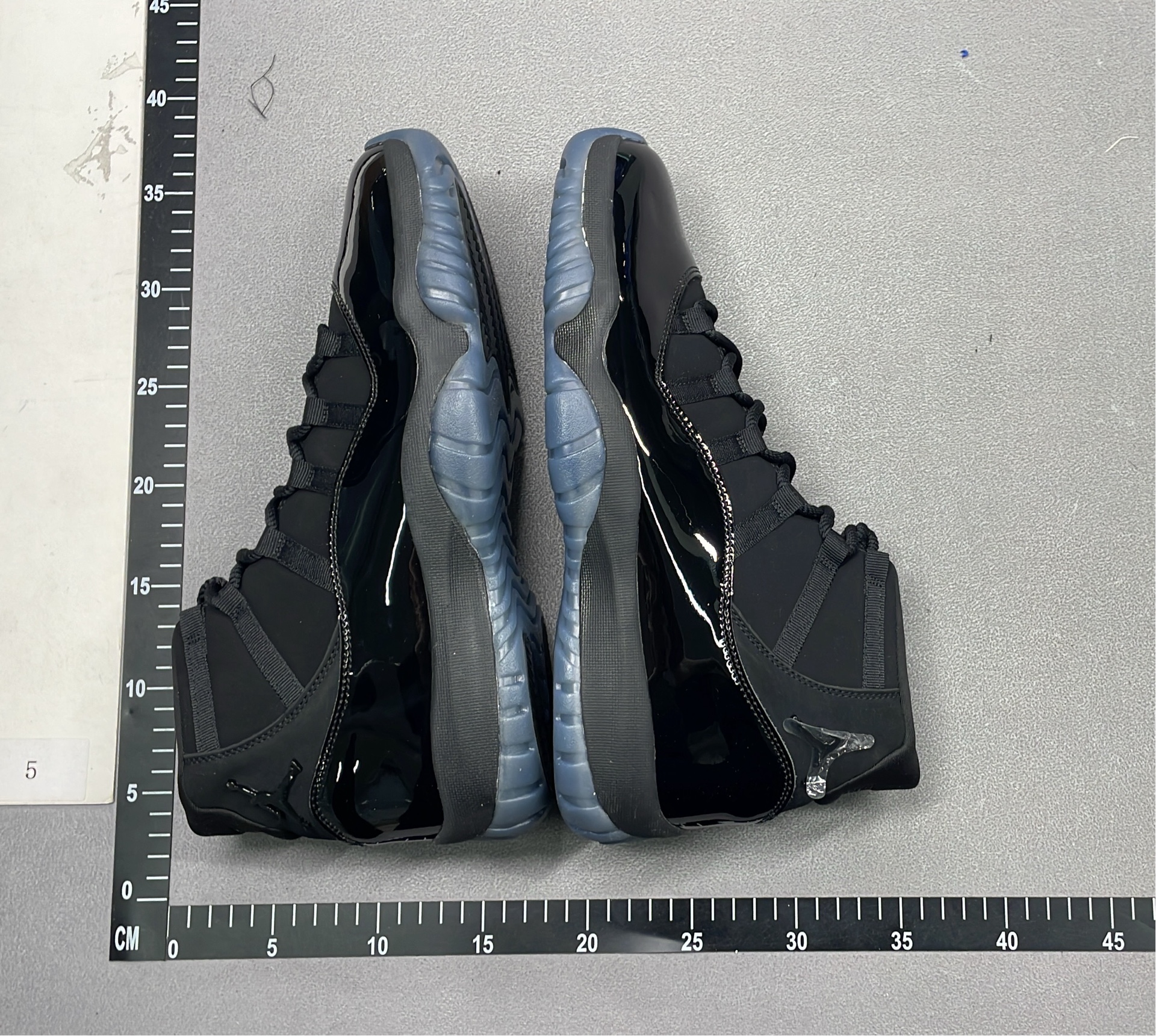 Air Jordan 11 Sneakers - Classic Basketball Shoes