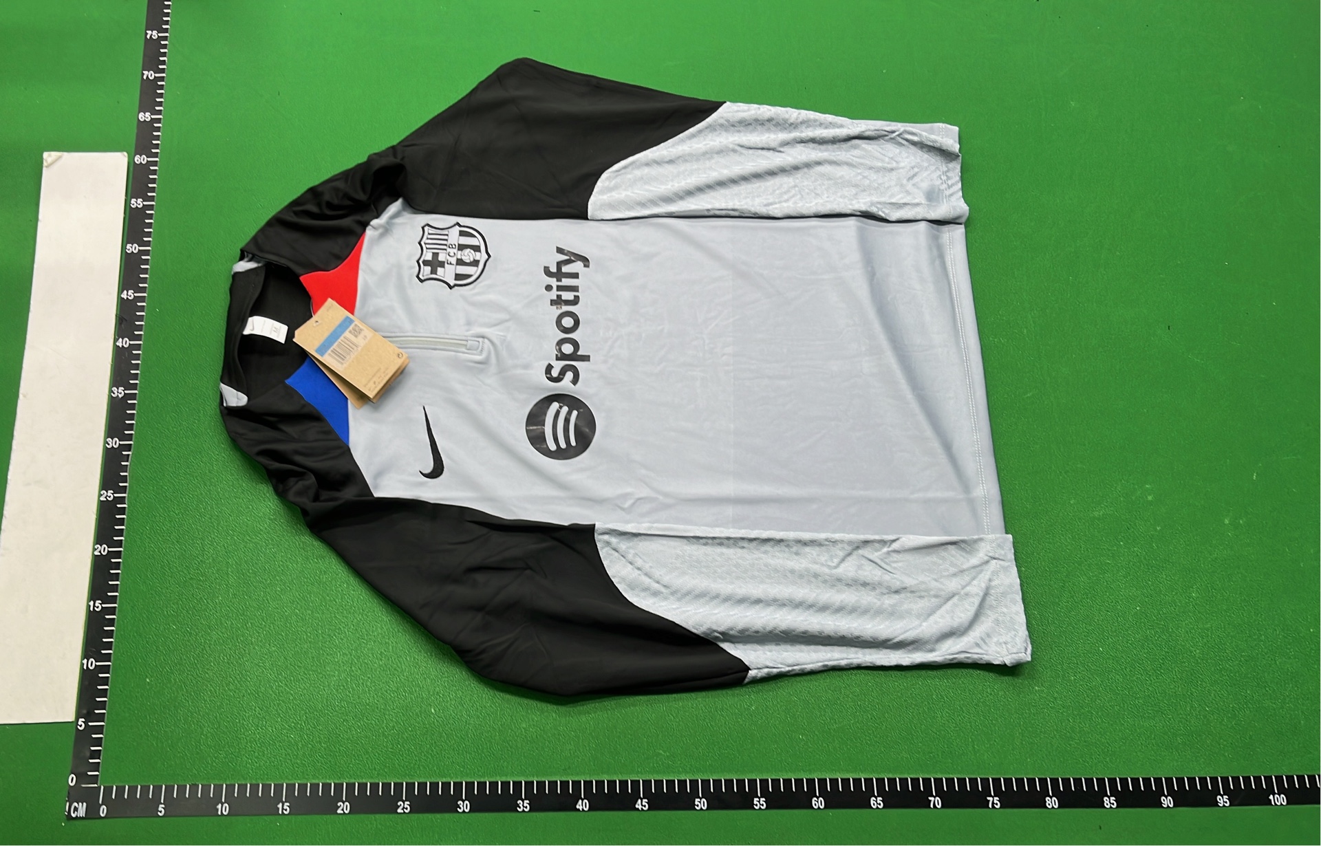 FC Bayern Munich Training Set White Black Red
