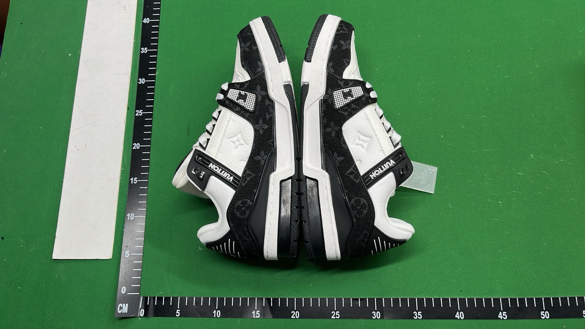 Louis Vuitton LV Trainer Sneakers Men Women Fashion Sport Shoes