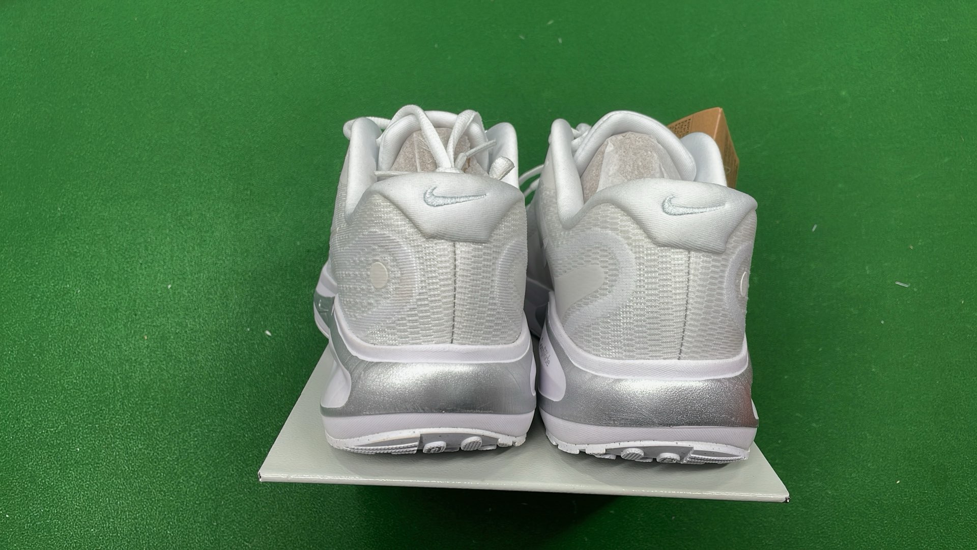 Nike Air Zoom Pegasus 40 Running Shoes