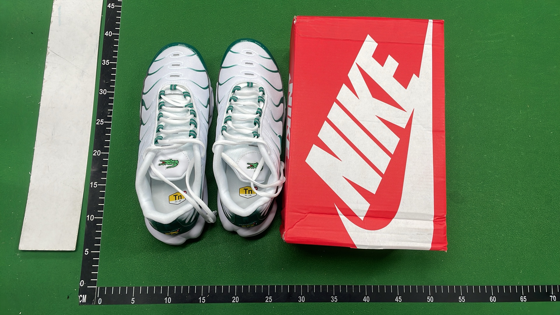 Nike Air Max Tailwind 4 Gradient Sneakers - Men's Running Shoes