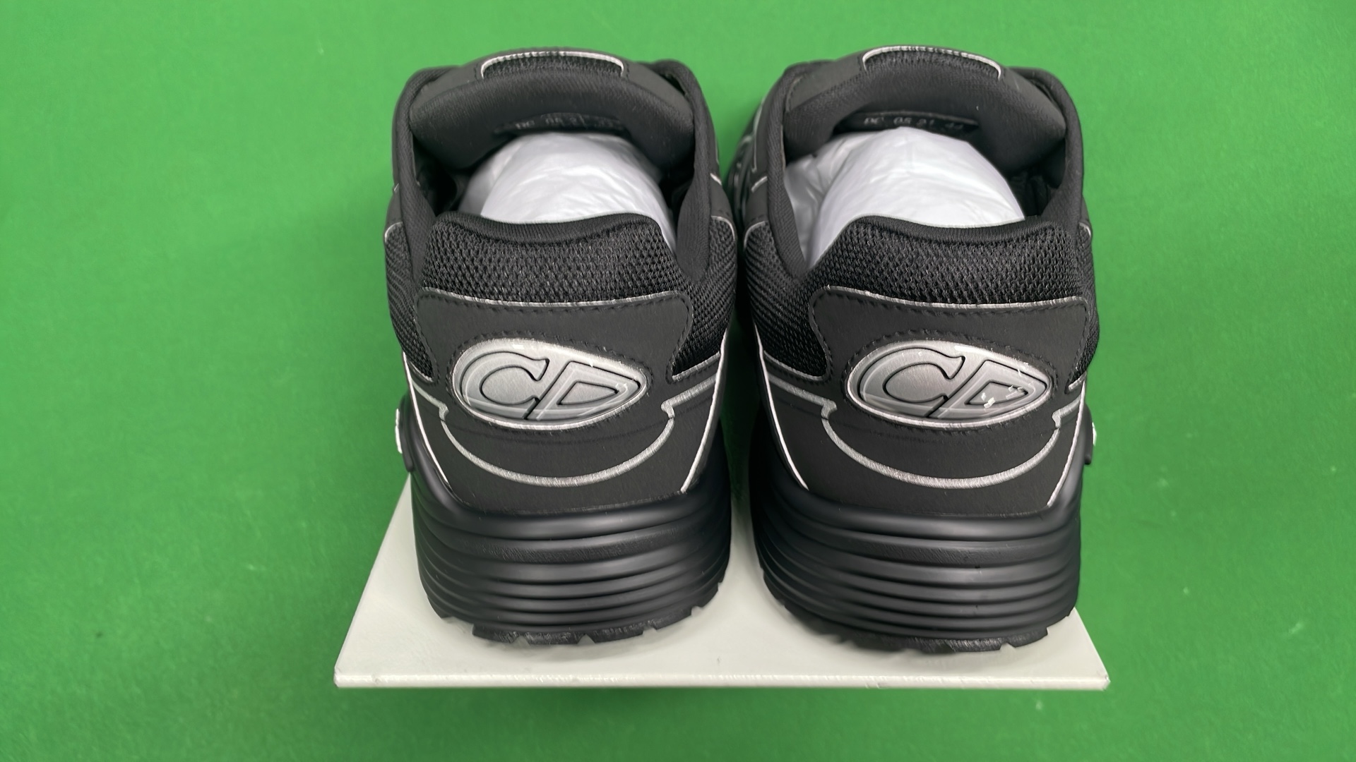 1:1 Batch DIOR B30 Shoes  in the Best OopBuy Spreadsheet QC photos