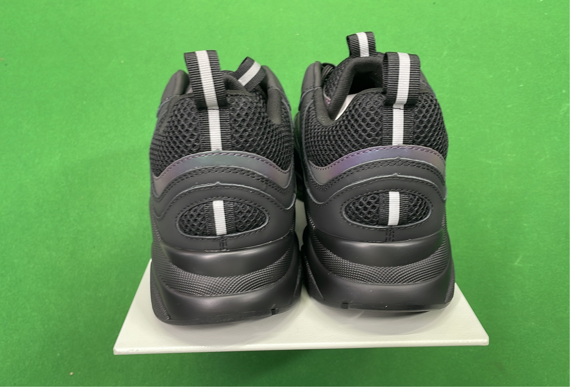 1:1 Batch DIOR B22 Shoes-1  in the Best OopBuy Spreadsheet QC photos
