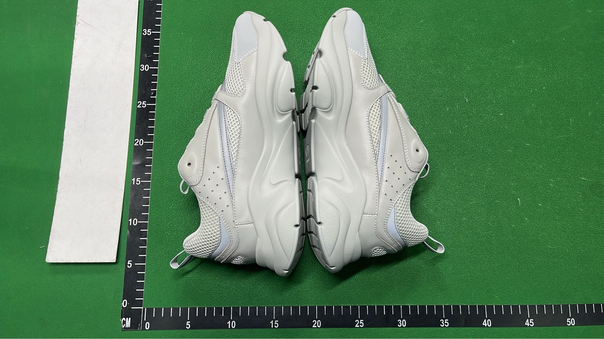 1:1 Batch DIOR B22 Shoes-1  in the Best OopBuy Spreadsheet QC photos