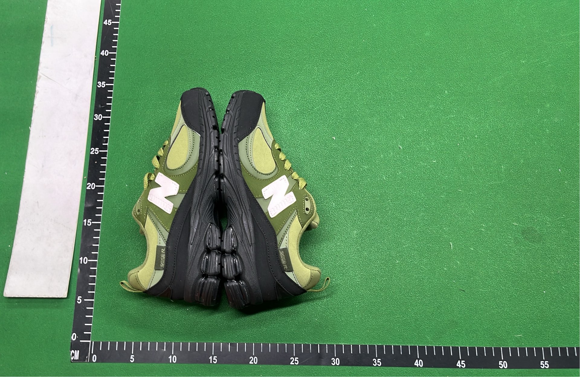 KT-2002R Custom Pattern Sneakers for Style and Comfort