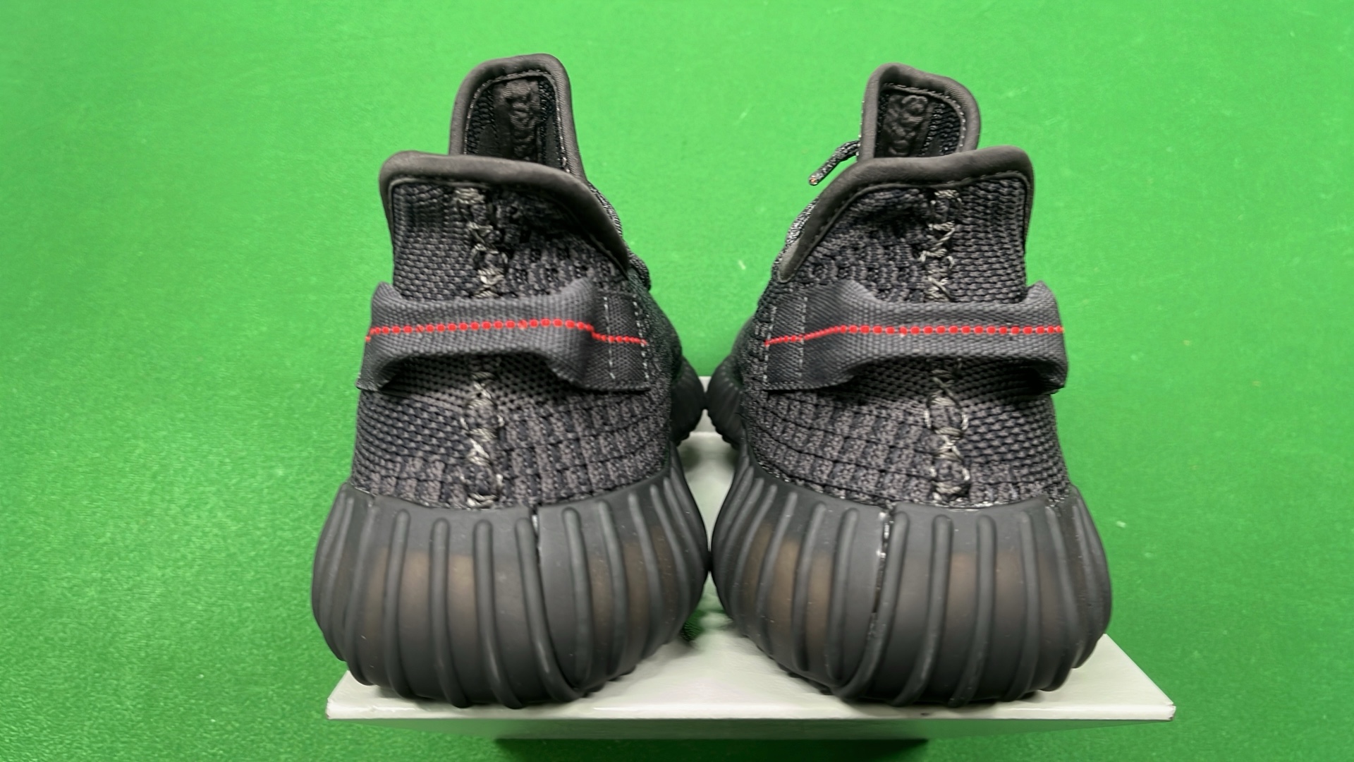 Yeezy Boost 350 V2 Sneakers for Men and Women