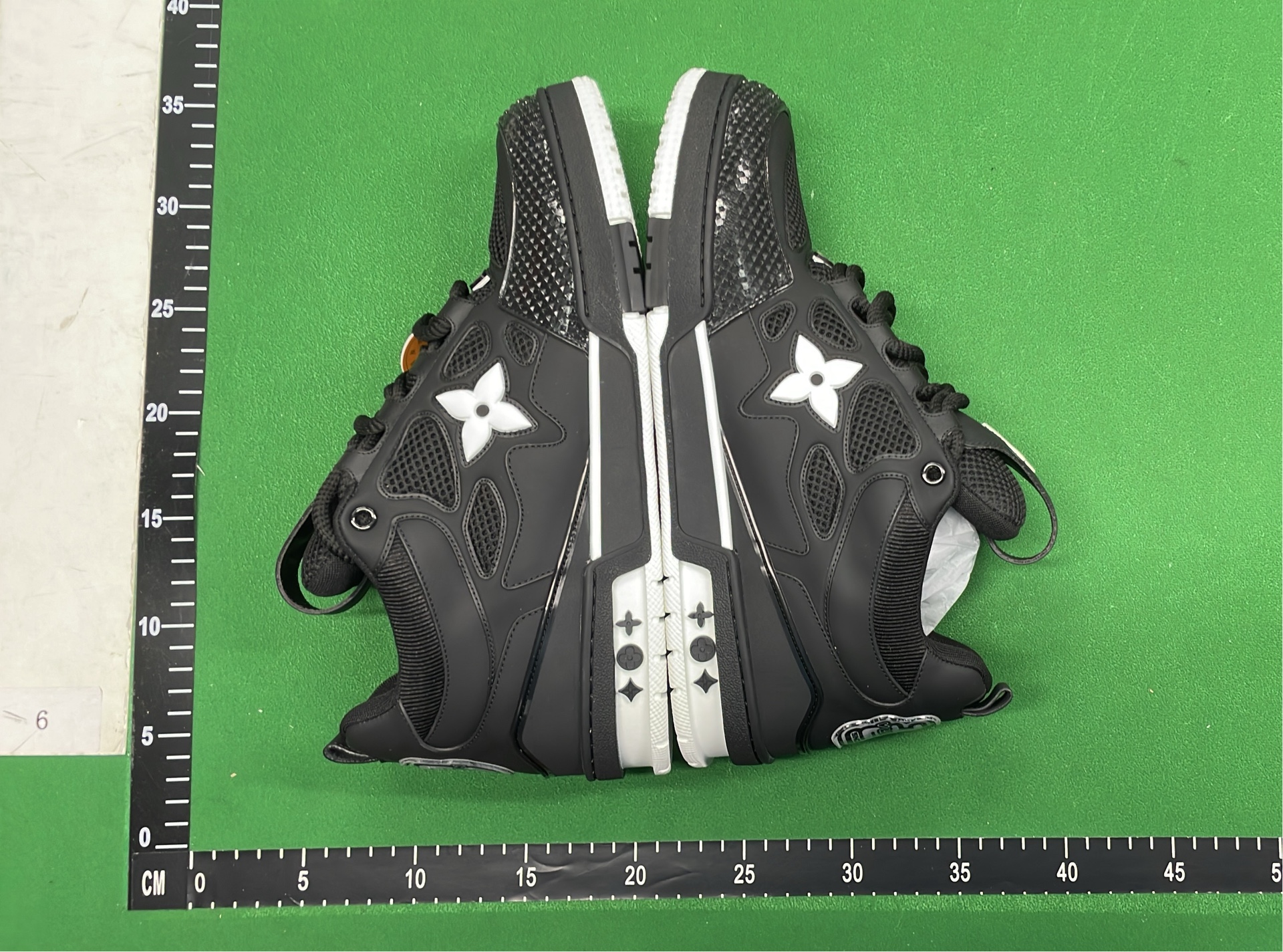 Louis Vuitton Men's Sneakers Fashion Sport Shoes