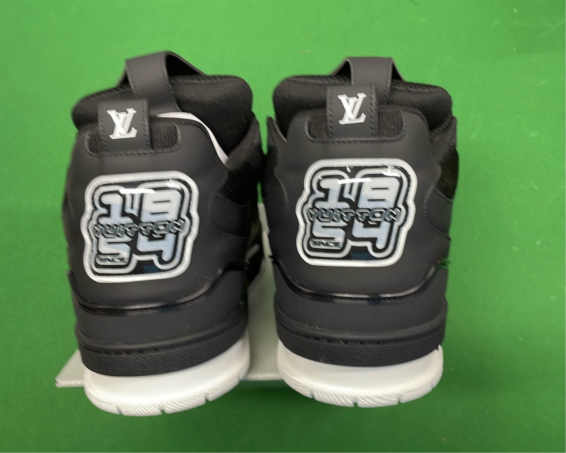 Louis Vuitton Men's Sneakers Fashion Sport Shoes