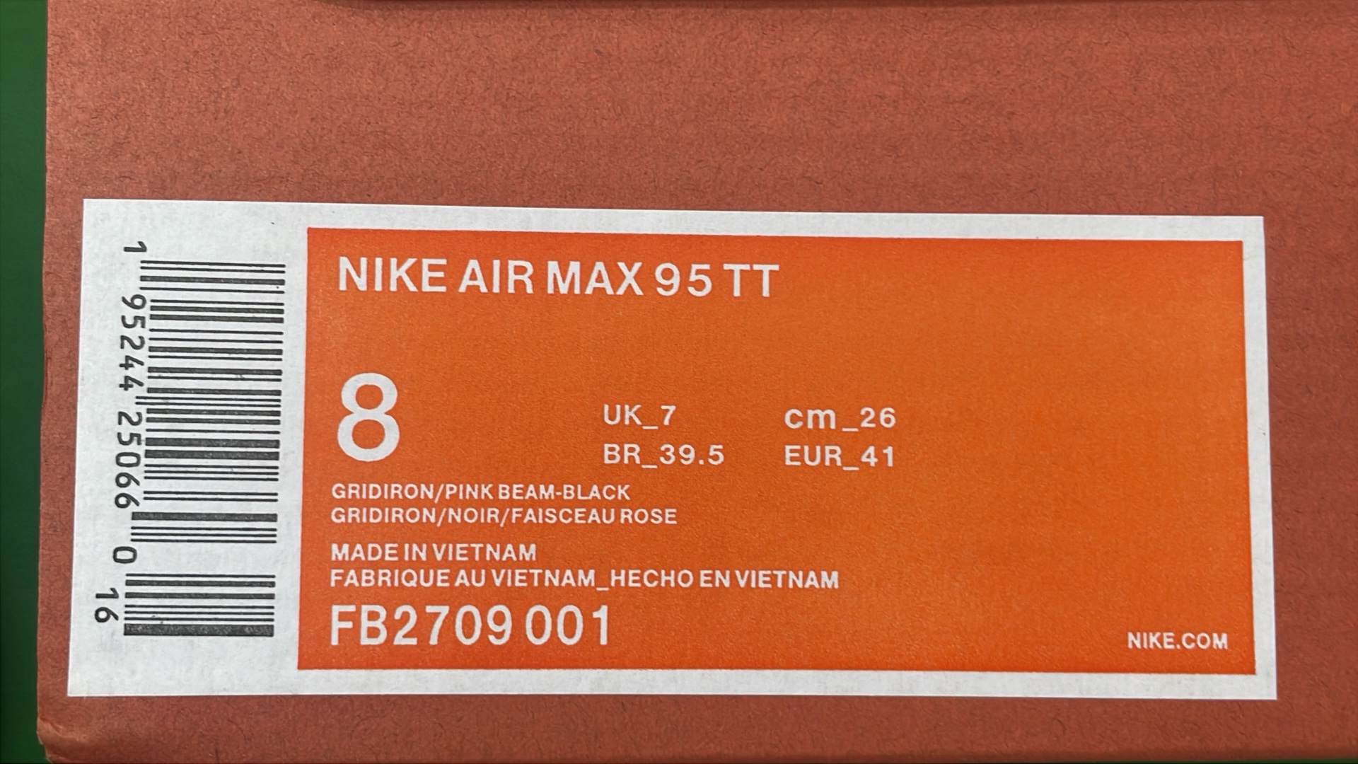 Nike Air Max 95 Sneakers - Classic Running Shoes for Men and Women