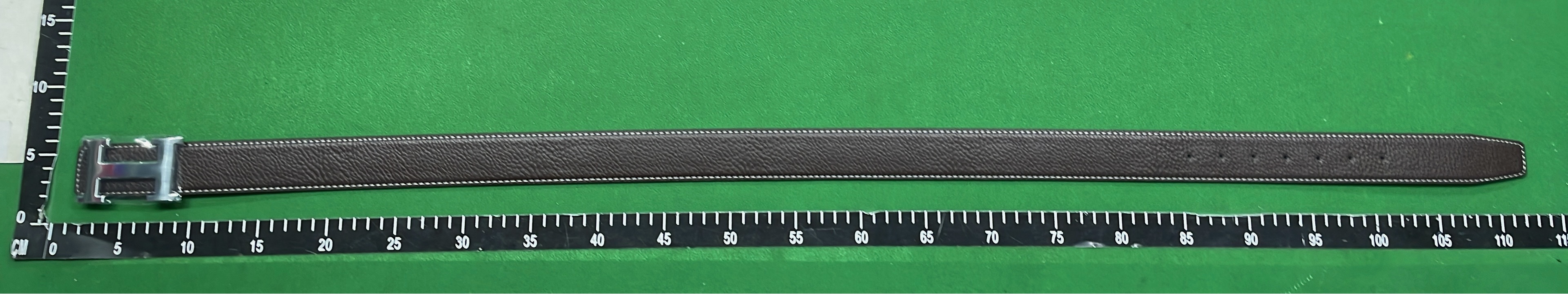 Herm&egrave;s H Belt in Leather - Classic Designer Men's Accessory