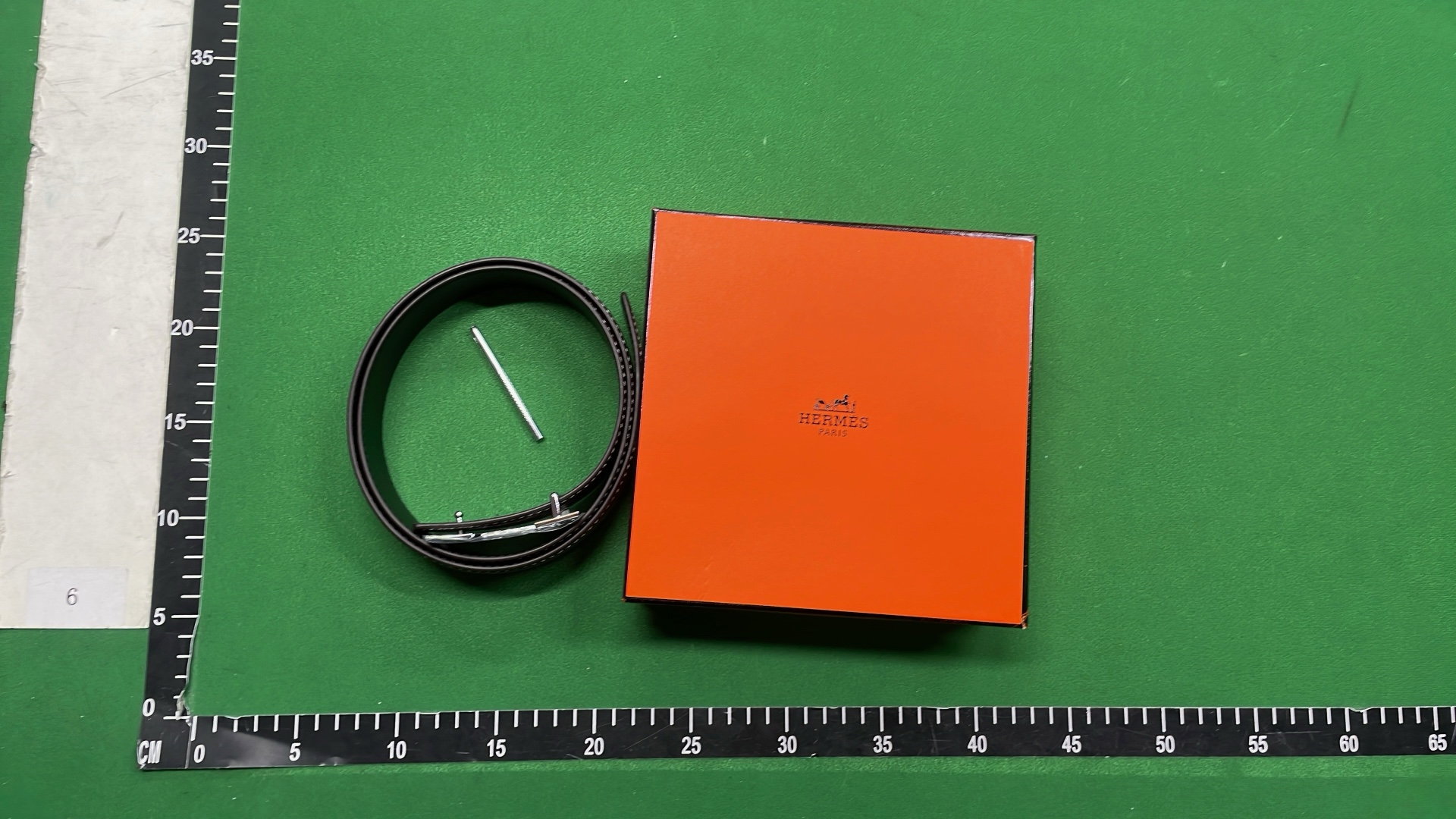 Herm&egrave;s H Belt in Leather - Classic Designer Men's Accessory