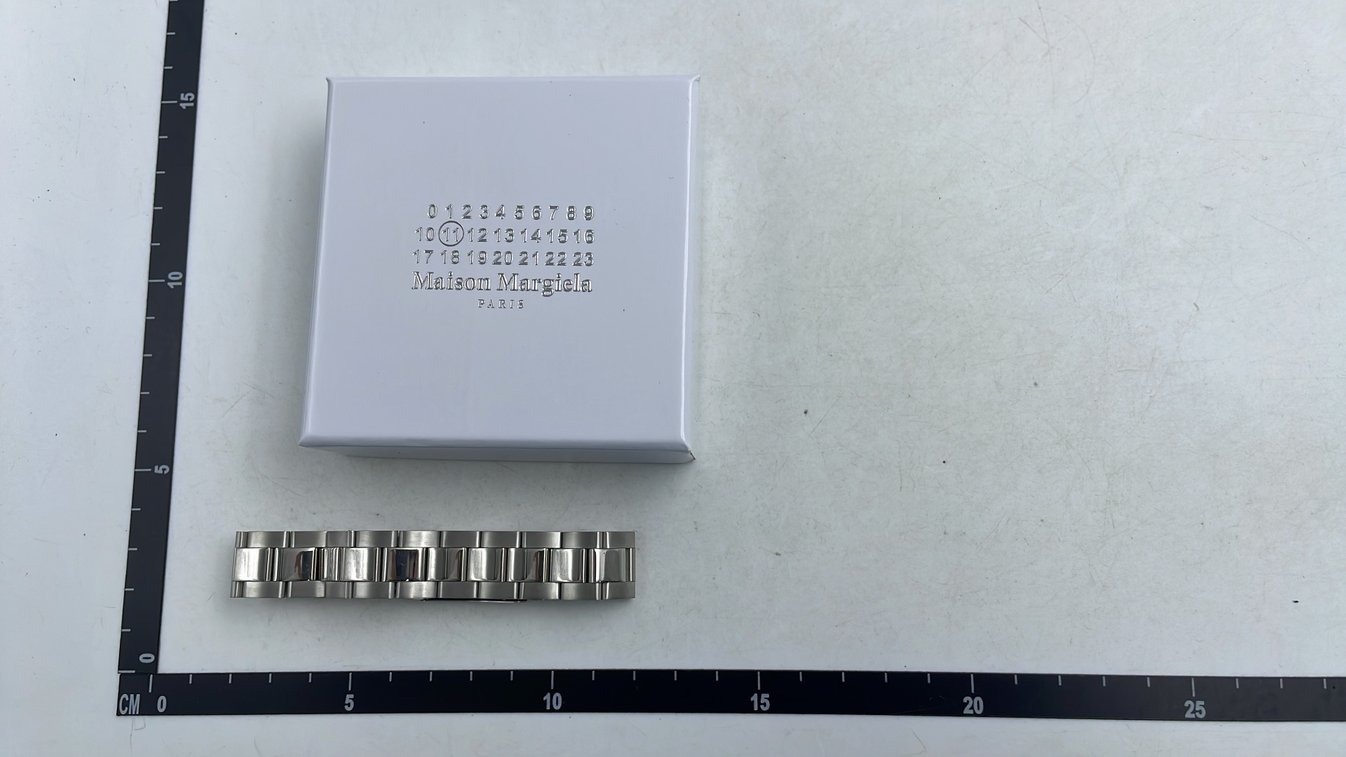 Stainless Steel Magnetic Bracelet with Daily Calendar - Modern Design