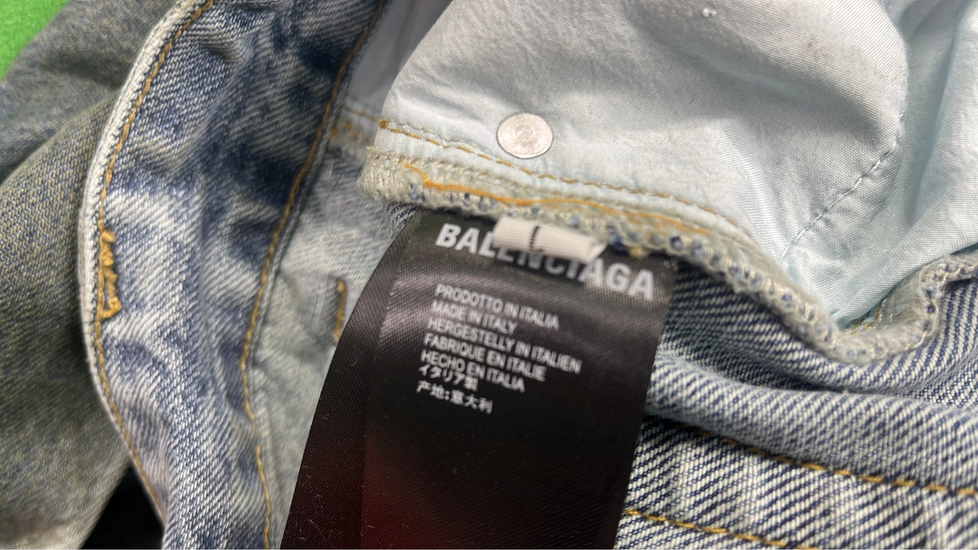 Distressed Wide Leg Denim Pants with Ripped Design