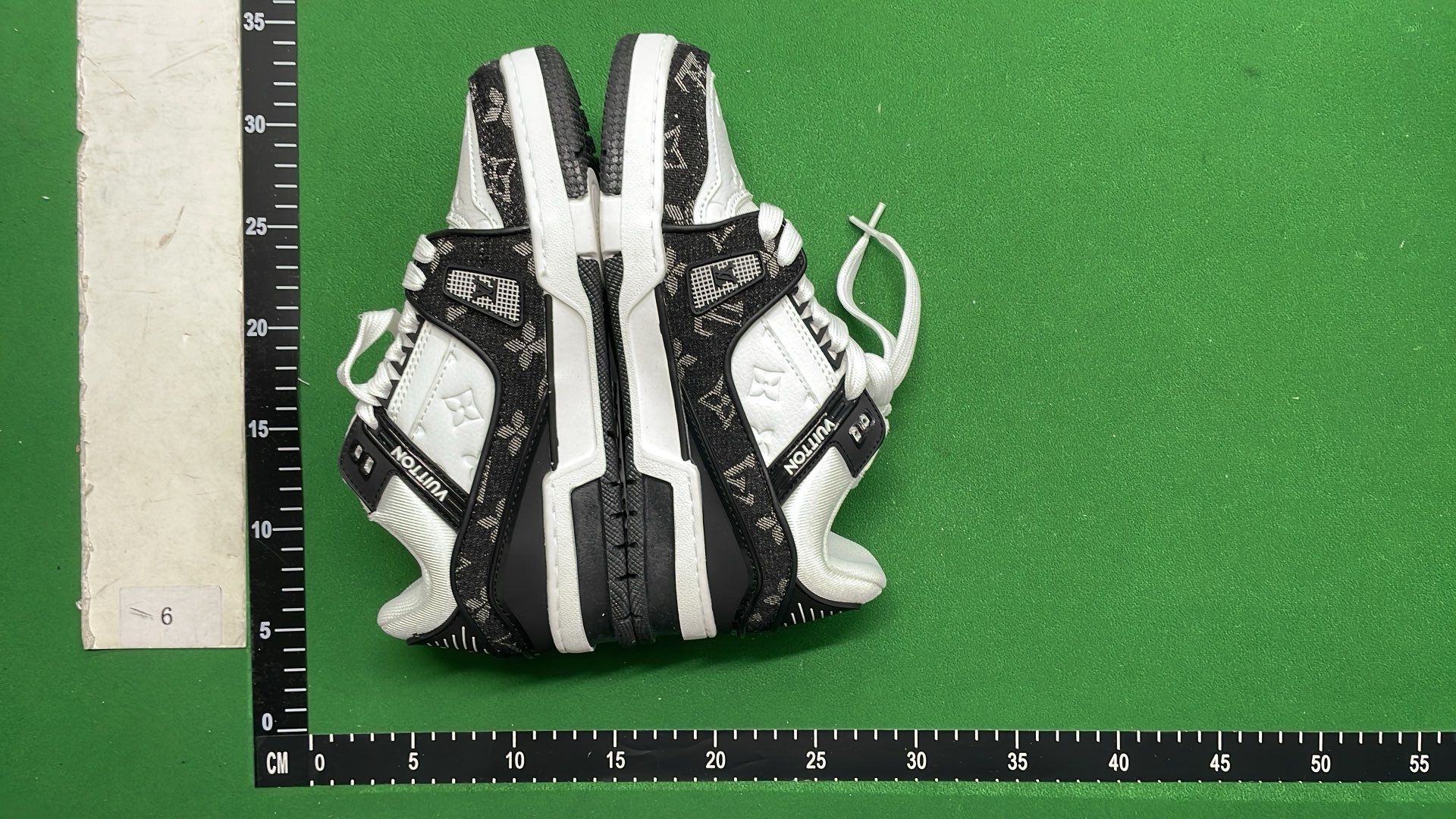 LV Monogram Sneakers Men Women Fashion Sport Shoes