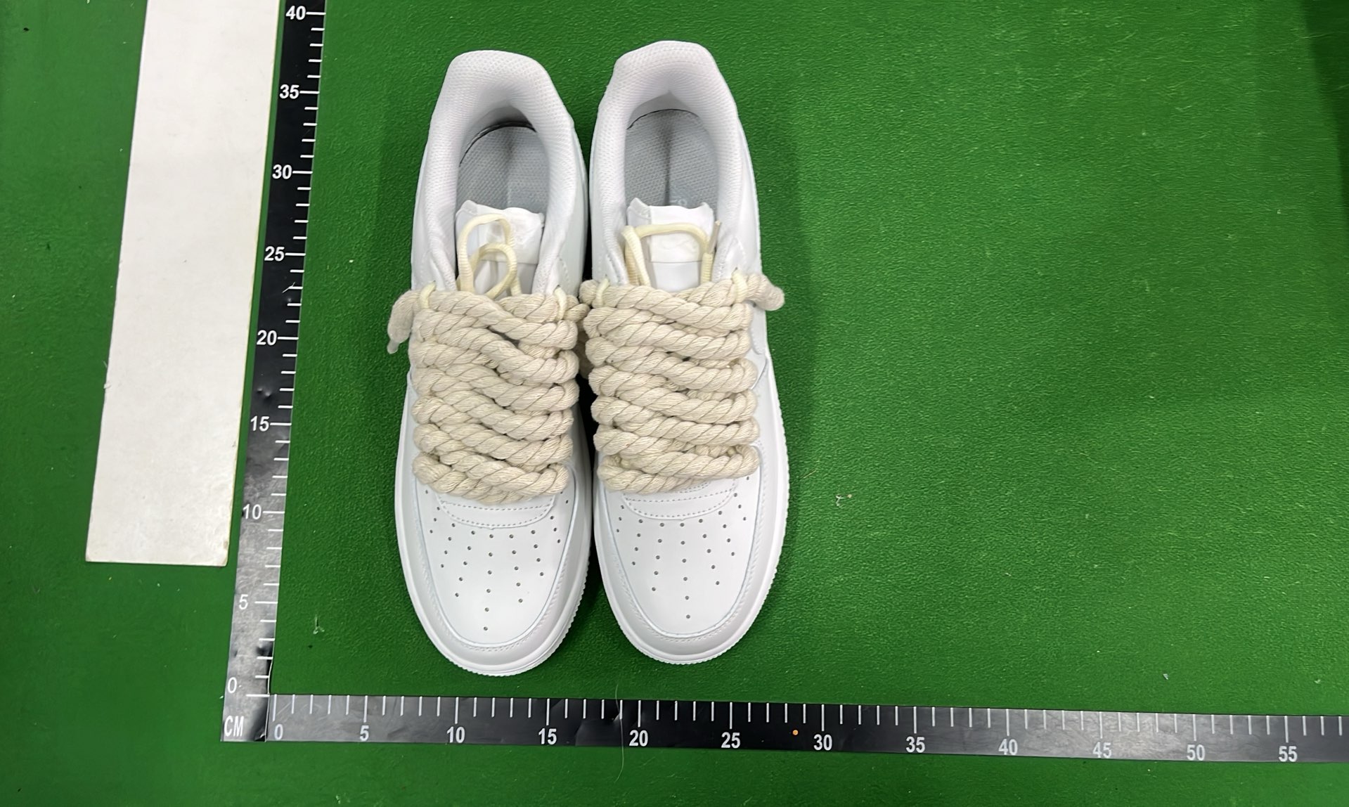 Nike Air Force 1 Low Supreme Collaboration Sneakers