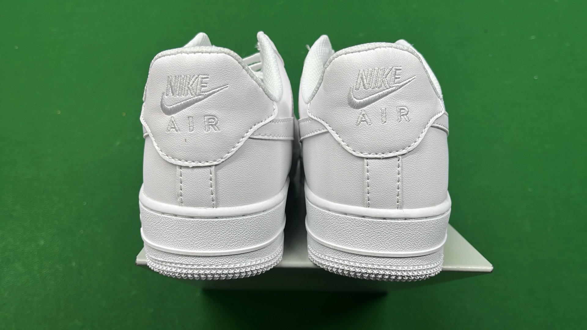 Nike Air Force 1 Low Supreme Collaboration Sneakers