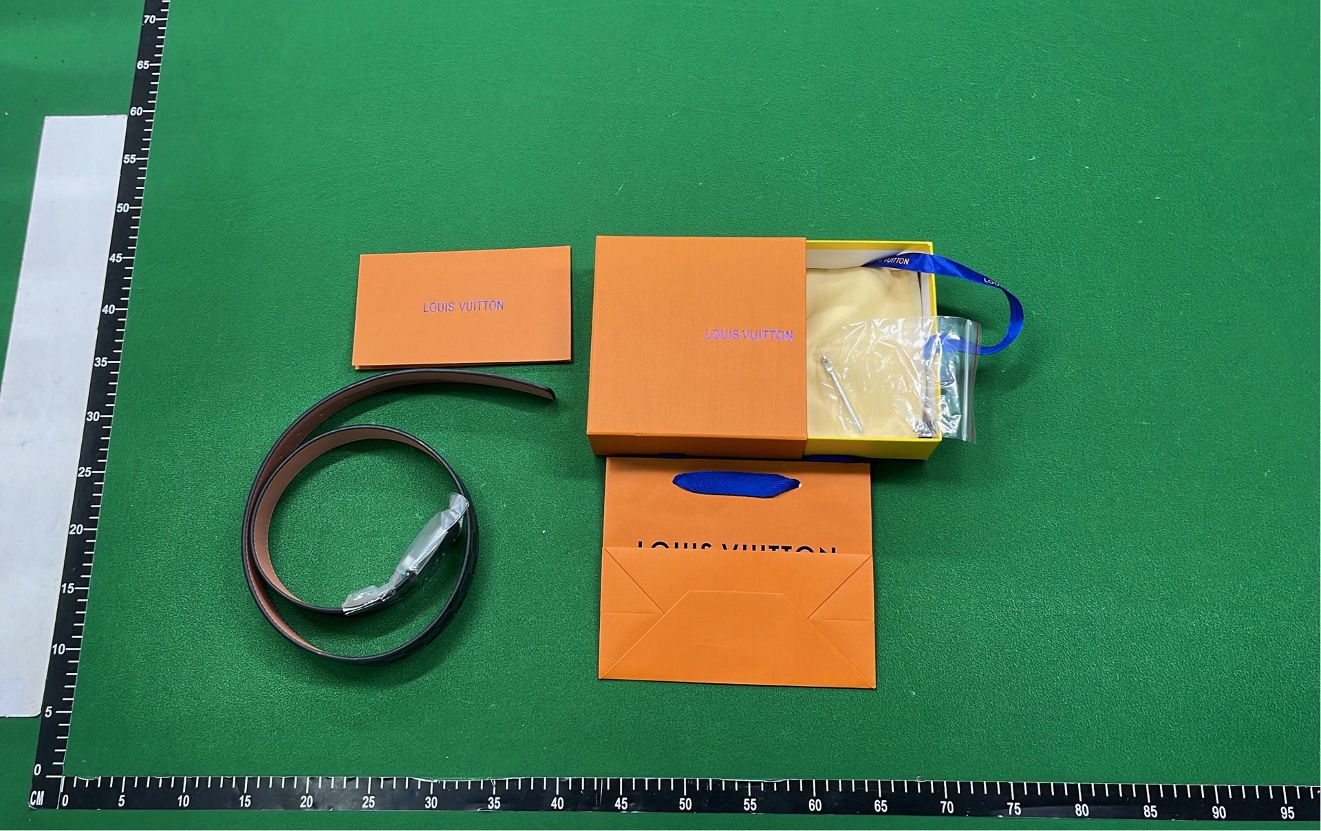 Louis Vuitton Damier Belt with LV Logo Buckle