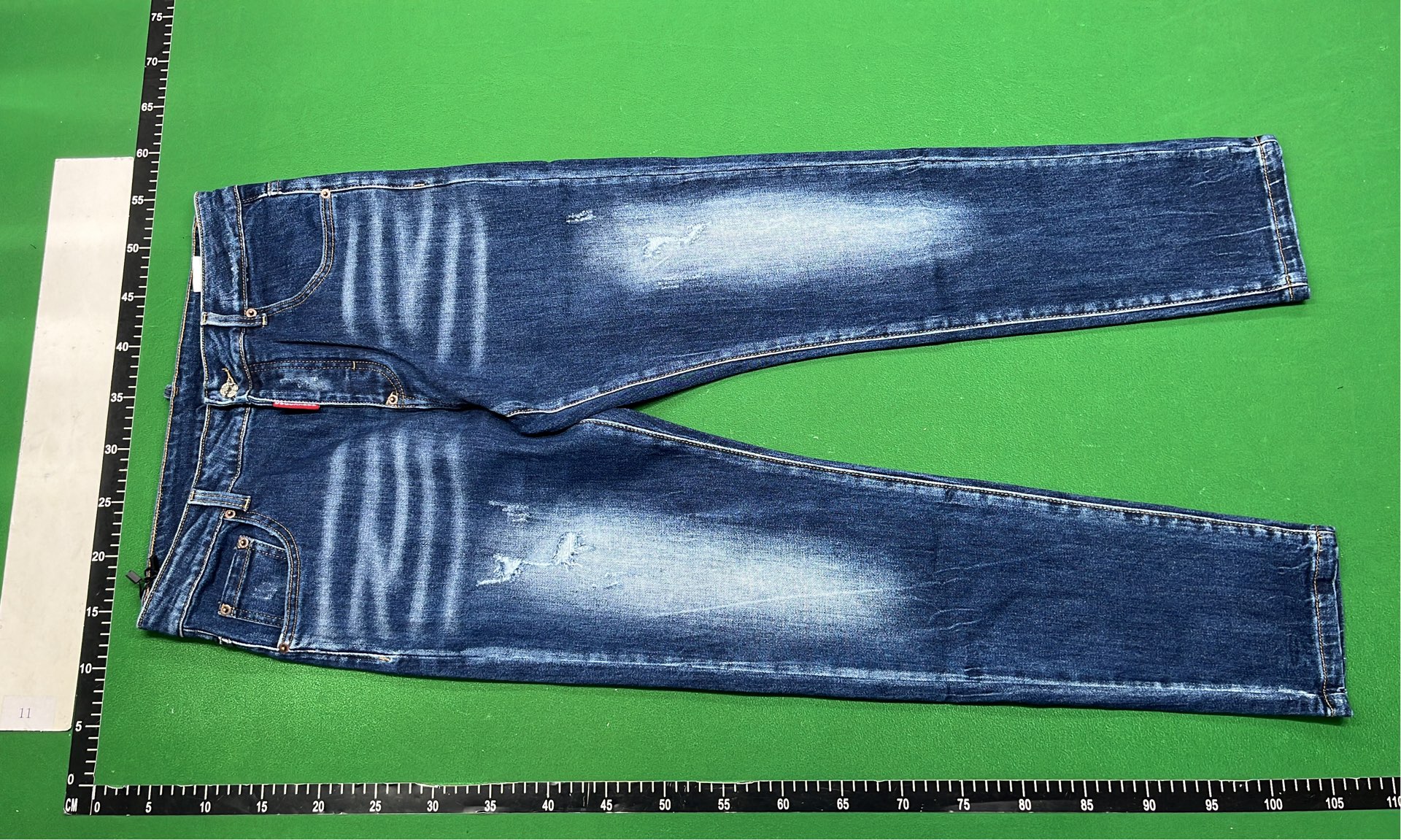 DSQUARED2 ICON Black Denim Jeans with Paint Splatter Design