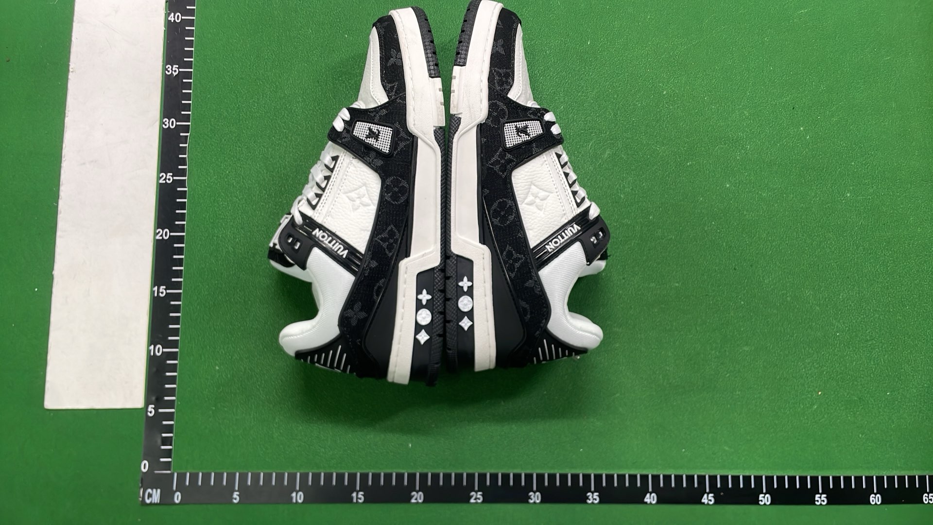 Louis Vuitton x Supreme Trainer Sneakers - Limited Edition