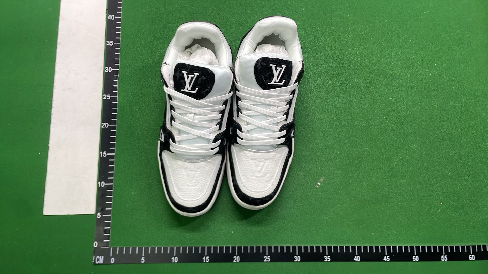 Louis Vuitton x Supreme Trainer Sneakers - Limited Edition