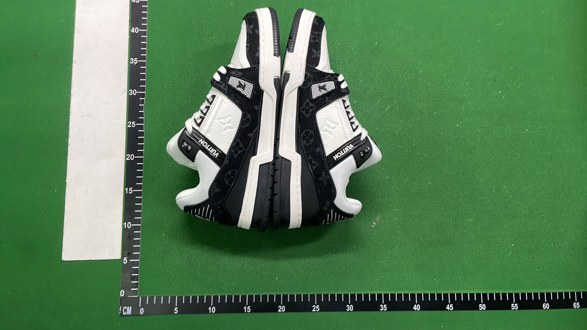 Louis Vuitton x Supreme Trainer Sneakers - Limited Edition