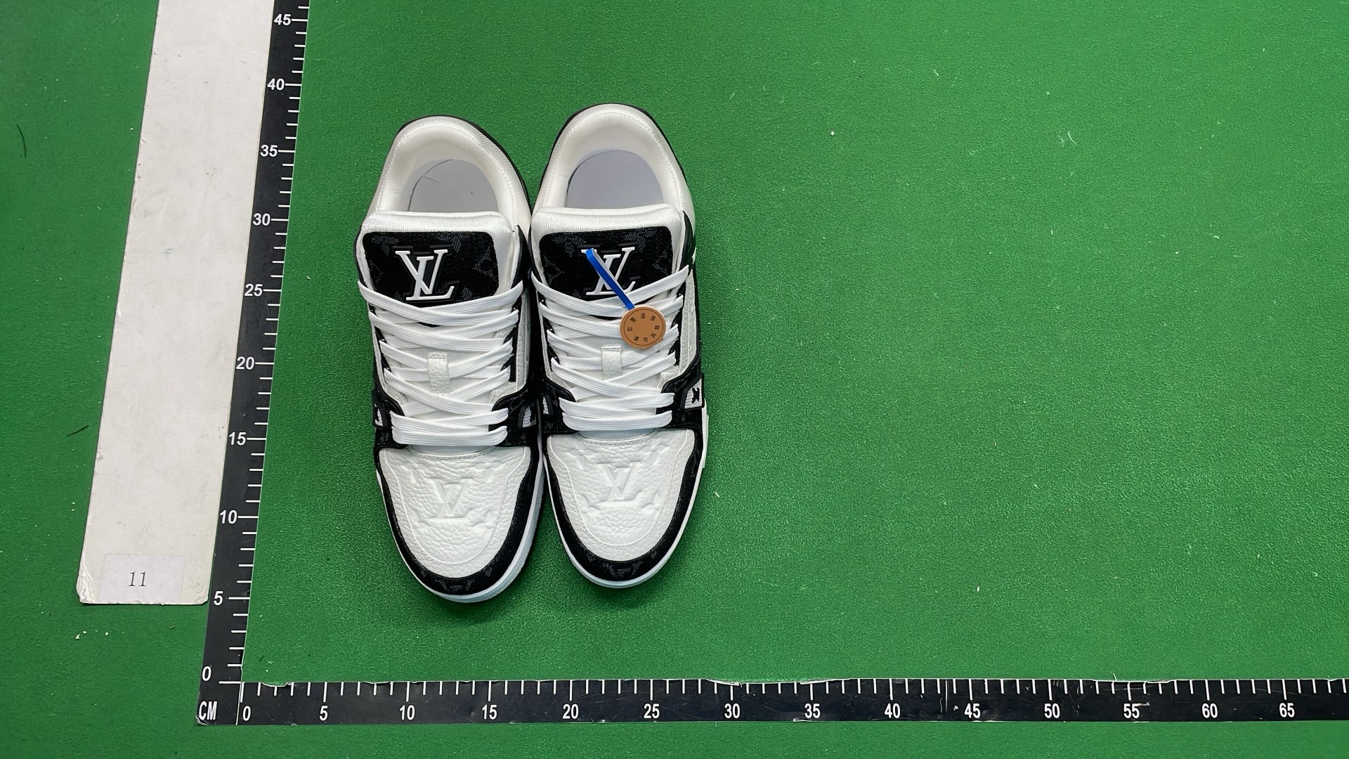 1:1 Batch LOUIS VUITTON Trainer Shoes  in the Best OopBuy Spreadsheet QC photos