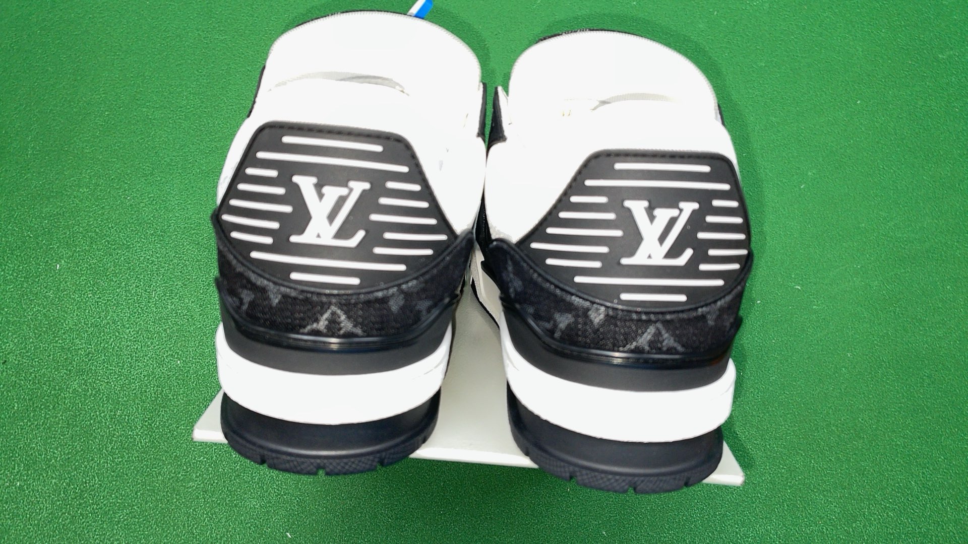 1:1 Batch LOUIS VUITTON Trainer Shoes  in the Best OopBuy Spreadsheet QC photos