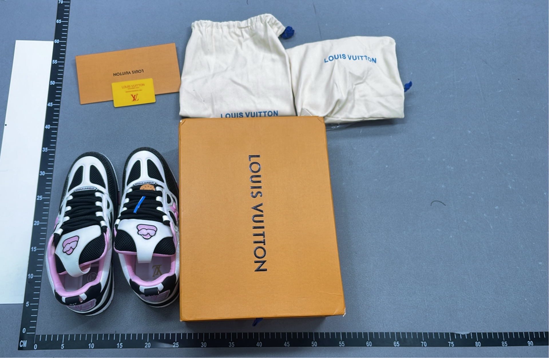 1:1 Batch LOUIS VUITTON shoes-1  in the Best OopBuy Spreadsheet QC photos