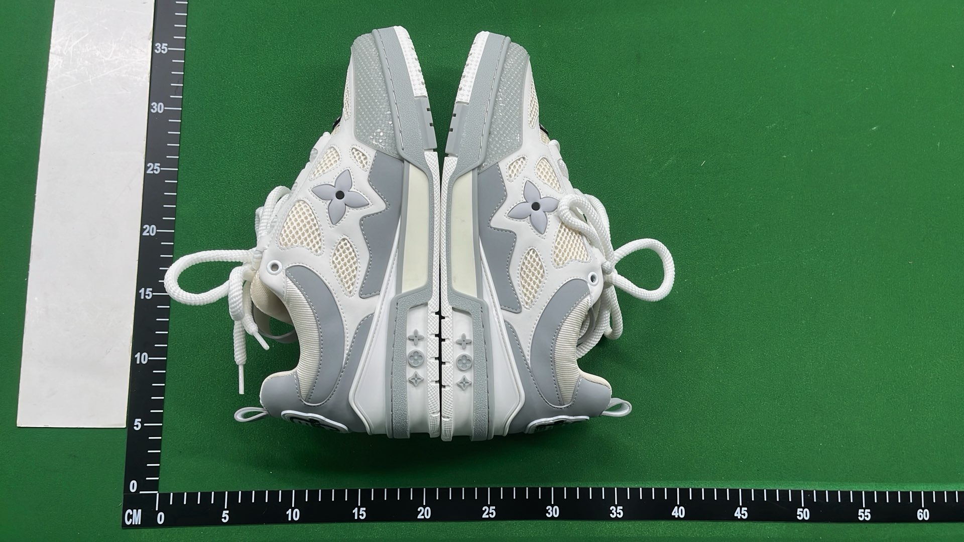 1:1 Batch LOUIS VUITTON shoes-1  in the Best OopBuy Spreadsheet QC photos