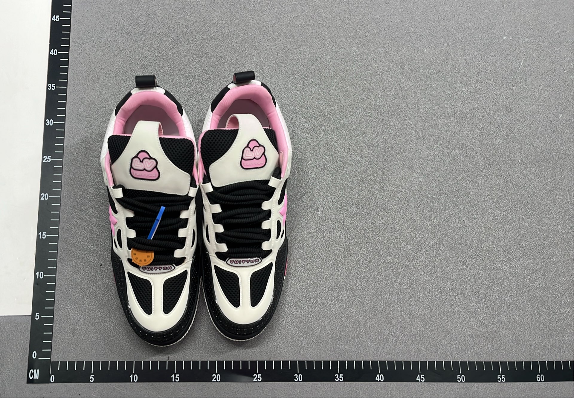 1:1 Batch LOUIS VUITTON shoes-1  in the Best OopBuy Spreadsheet QC photos