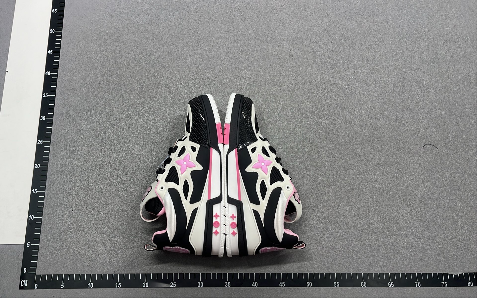 1:1 Batch LOUIS VUITTON shoes-1  in the Best OopBuy Spreadsheet QC photos
