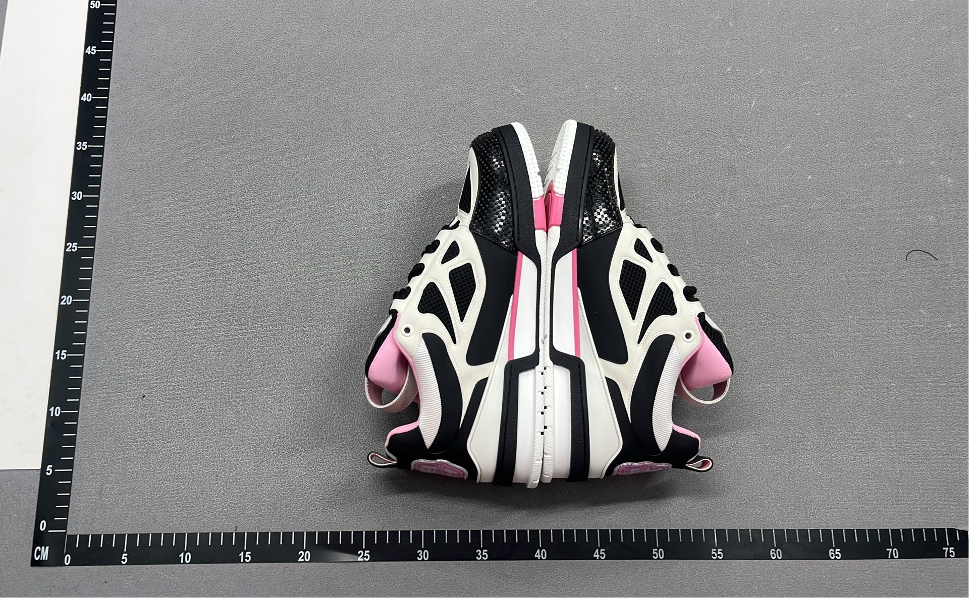 1:1 Batch LOUIS VUITTON shoes-1  in the Best OopBuy Spreadsheet QC photos