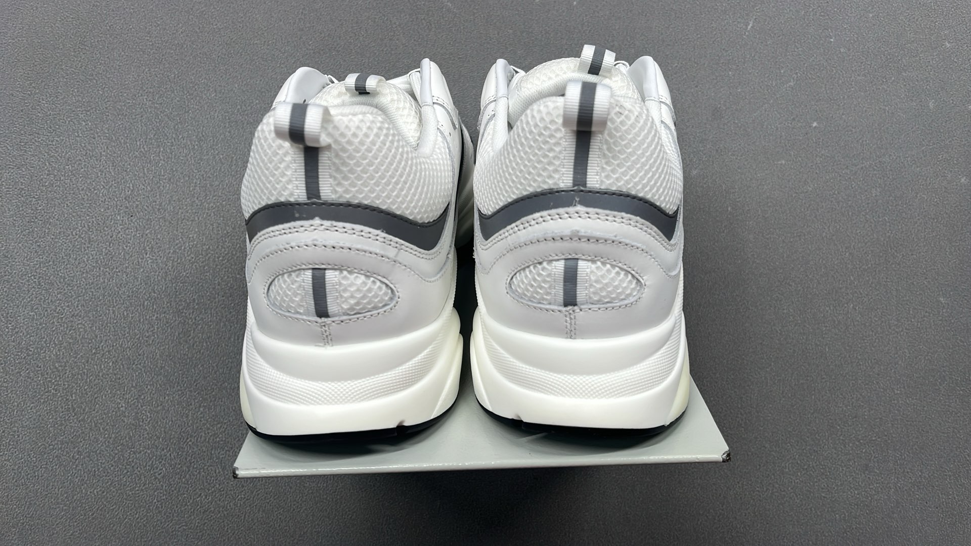 1:1 Batch DIOR B22 Shoes-1  in the Best OopBuy Spreadsheet QC photos
