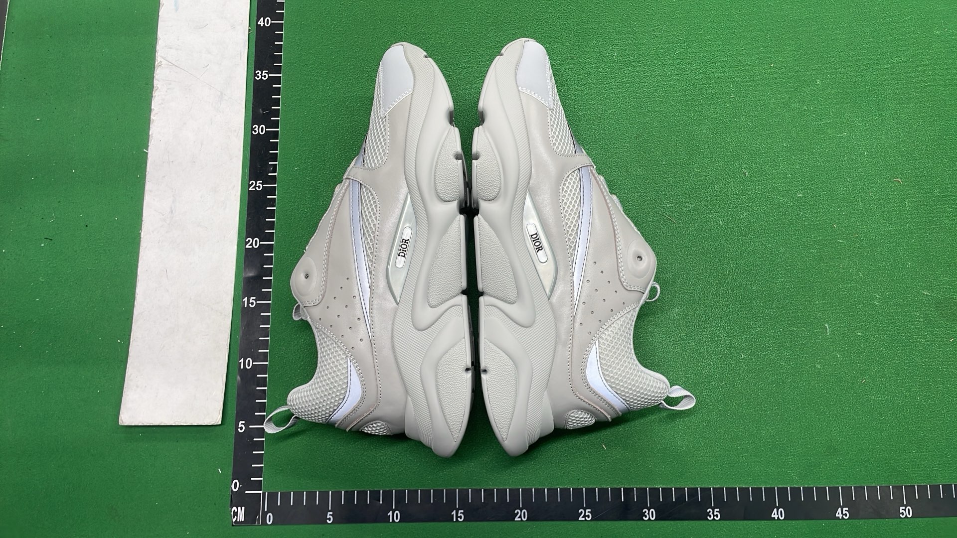 1:1 Batch DIOR B22 Shoes-1  in the Best OopBuy Spreadsheet QC photos