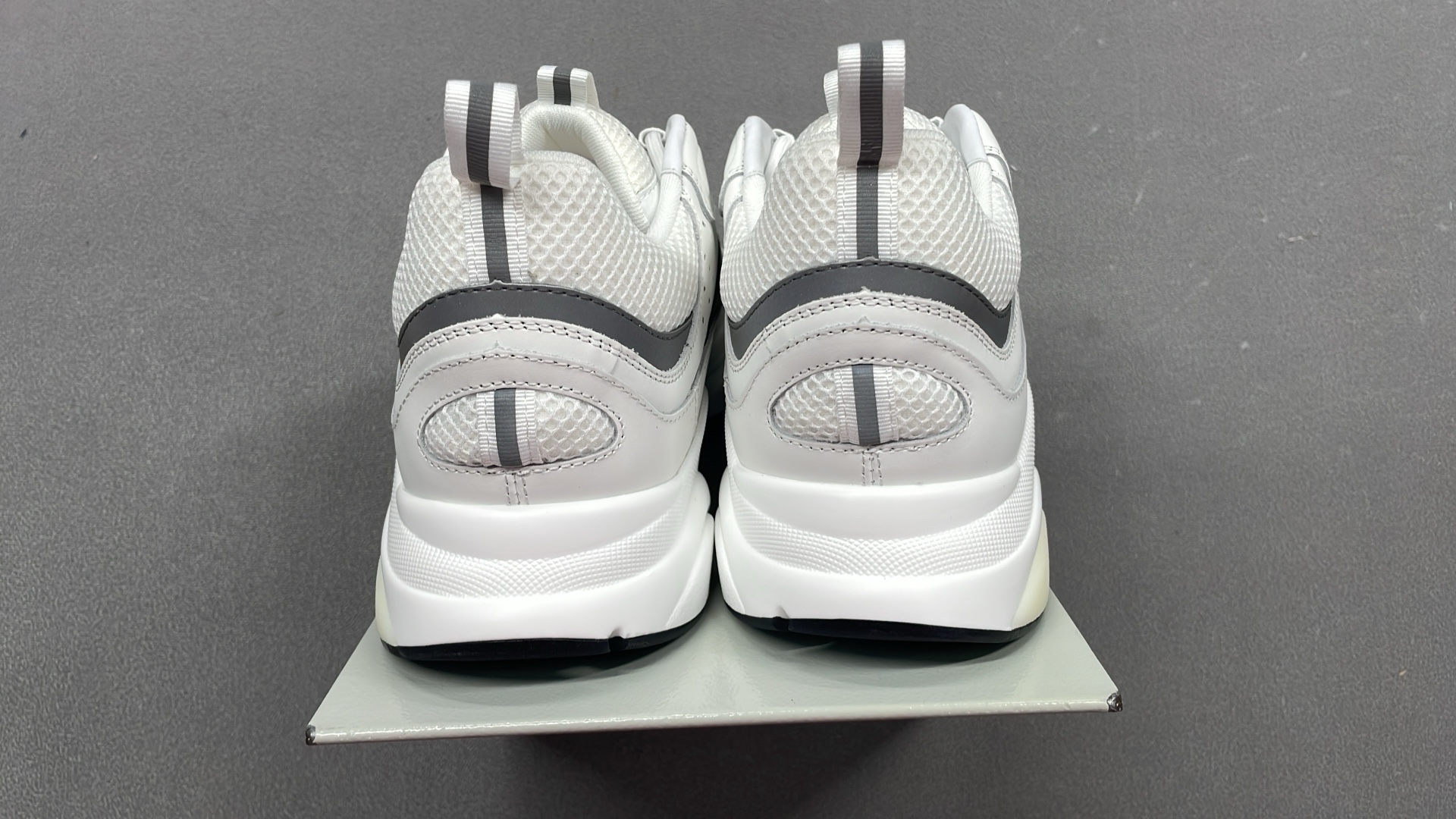 1:1 Batch DIOR B22 Shoes-1  in the Best OopBuy Spreadsheet QC photos