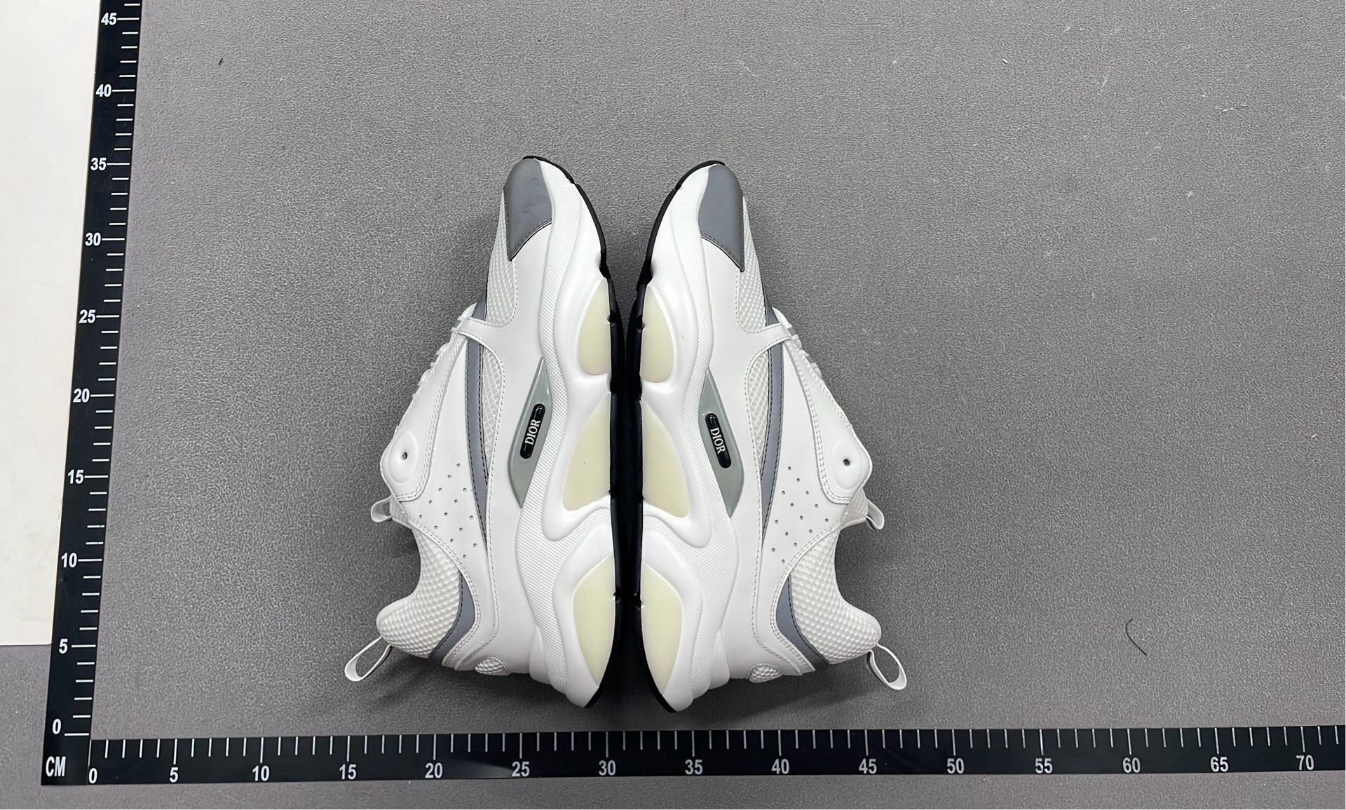 1:1 Batch DIOR B22 Shoes-1  in the Best OopBuy Spreadsheet QC photos