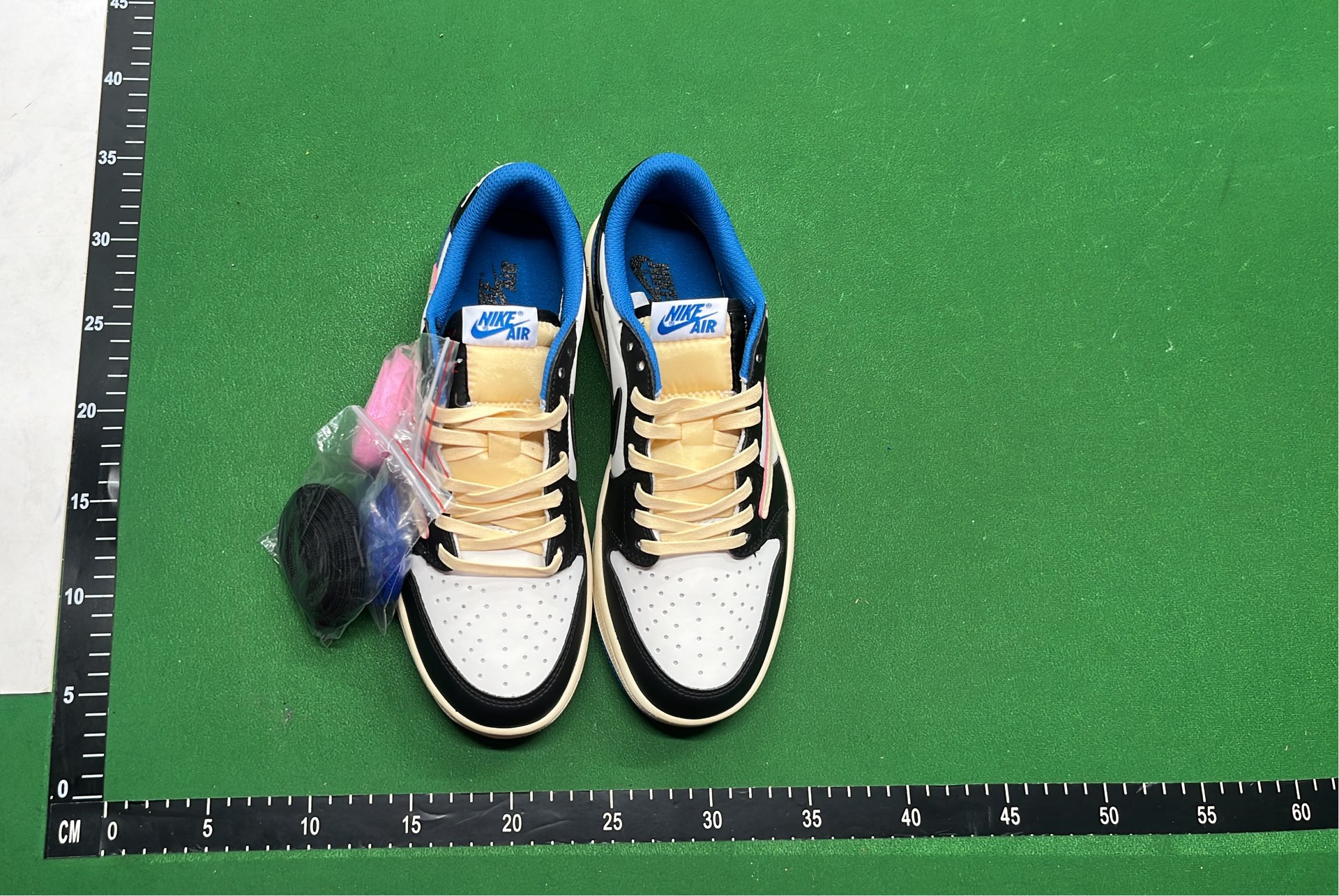 Nike Dunk Low Travis Scott Cactus Jack