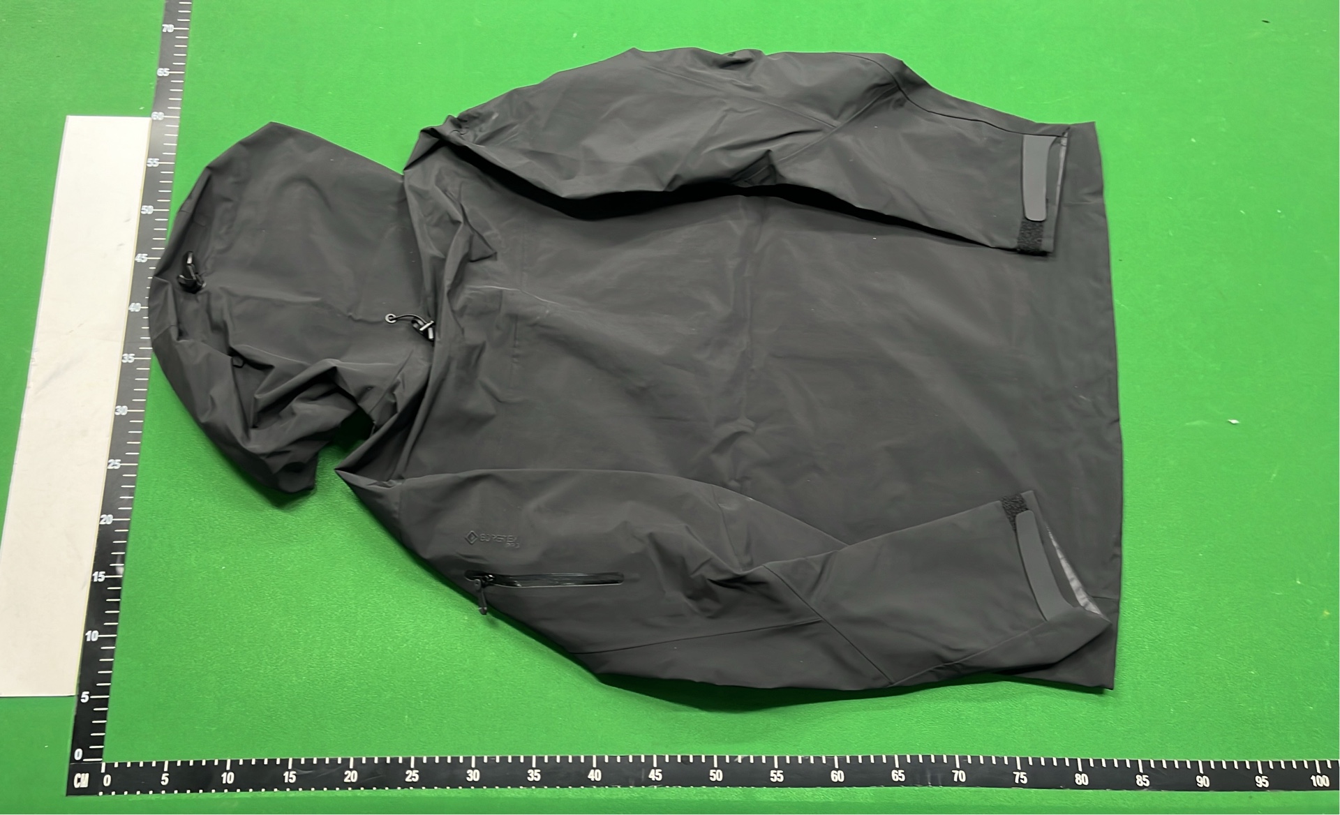 Men's Beta AR Jacket - Waterproof Hiking & Outdoor Performance Coat