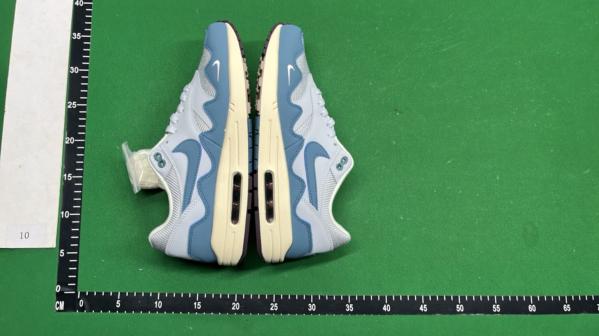 Nike Air Max 1 Sneakers Collection
