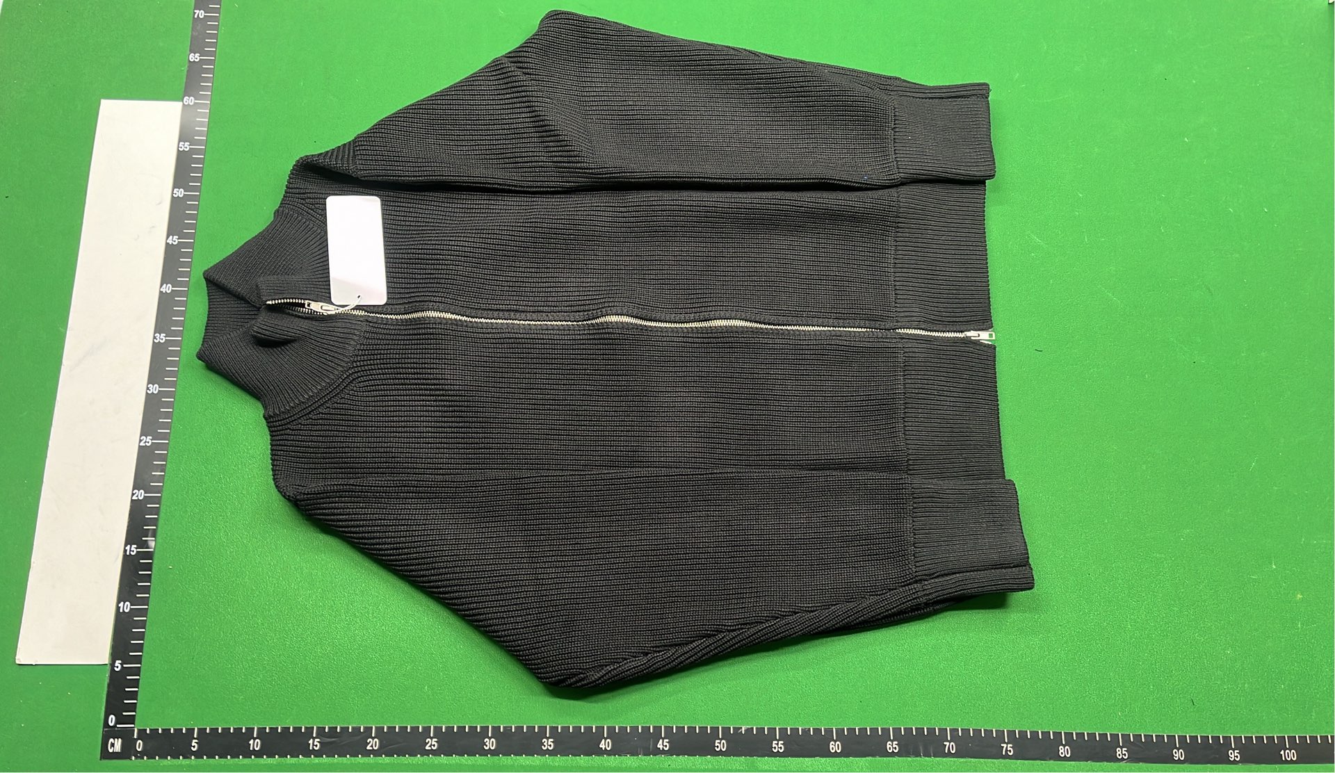 Men's Ribbed Zip-Up Sweater in Dark Gray