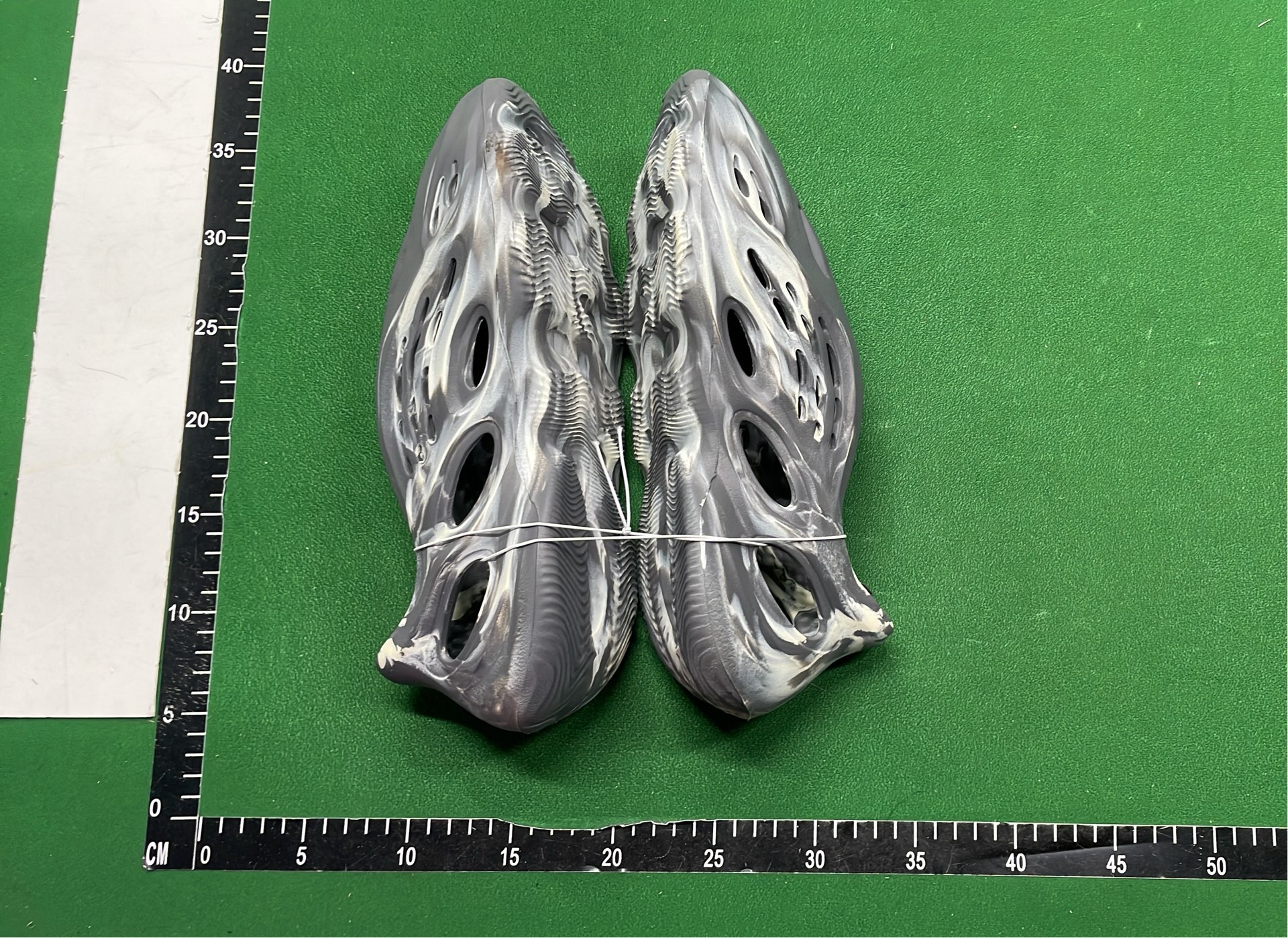Yeezy Slide Sandals - Comfortable Lightweight Footwear
